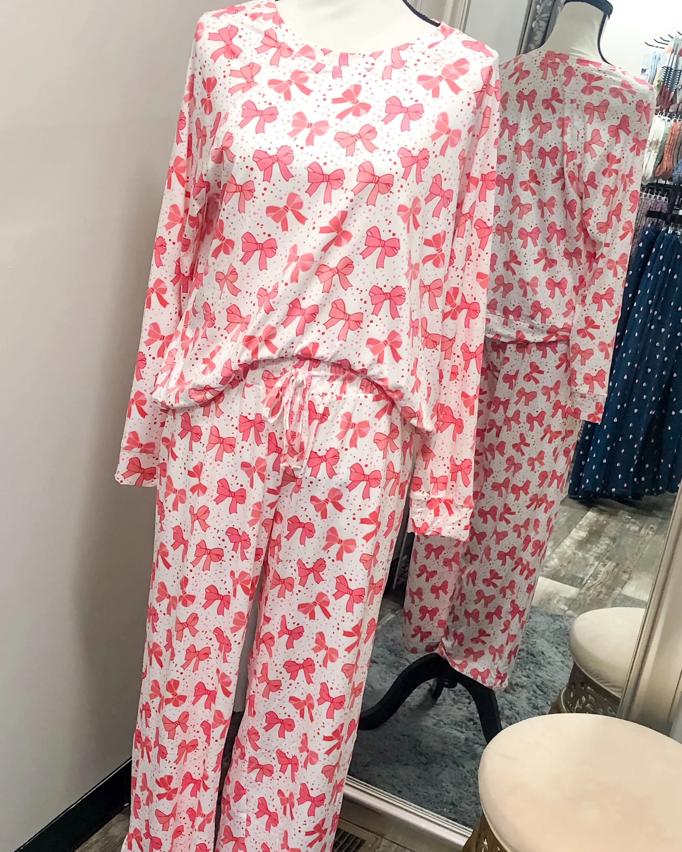 Annie Lounge Set - Red Bows