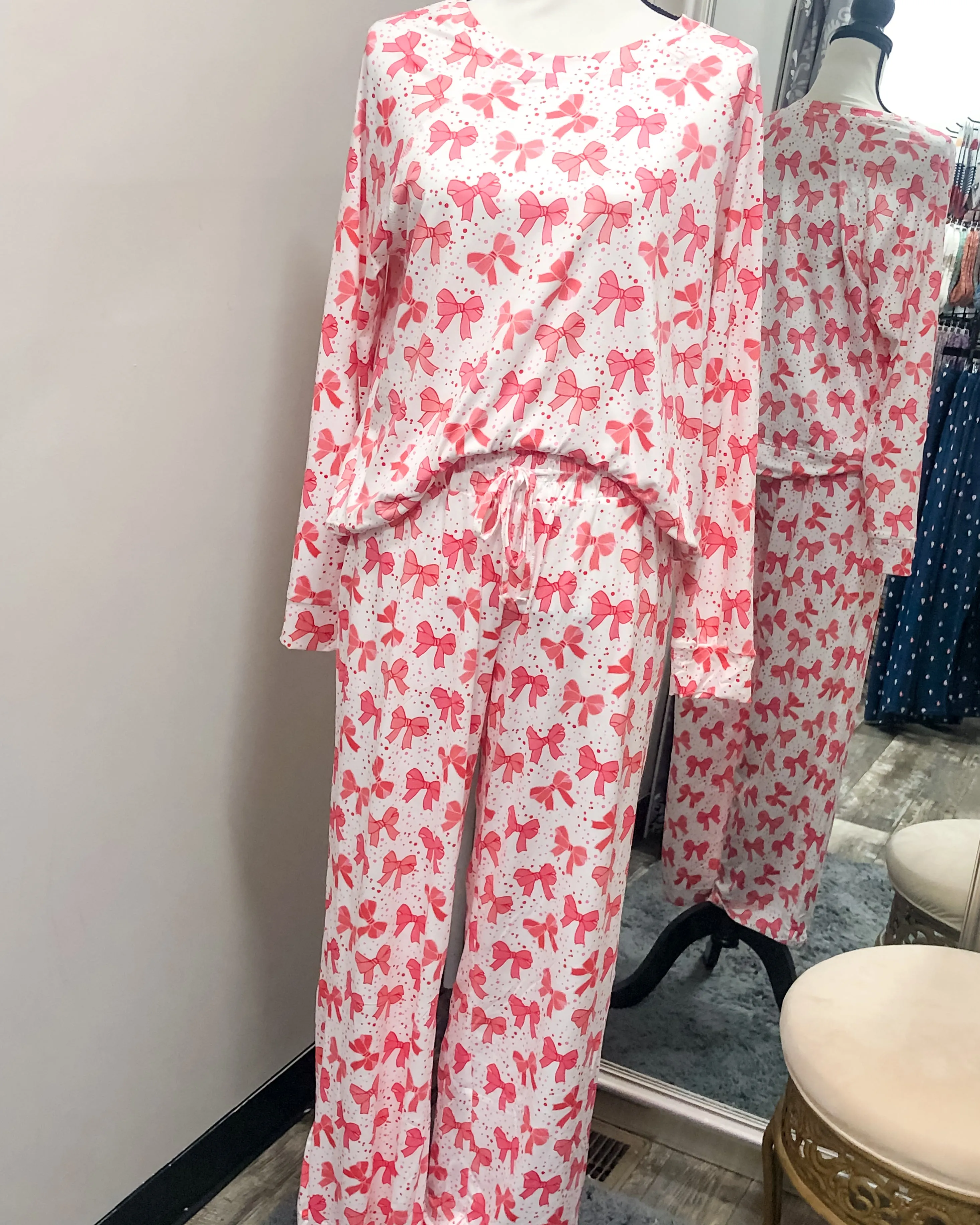 Annie Lounge Set - Red Bows