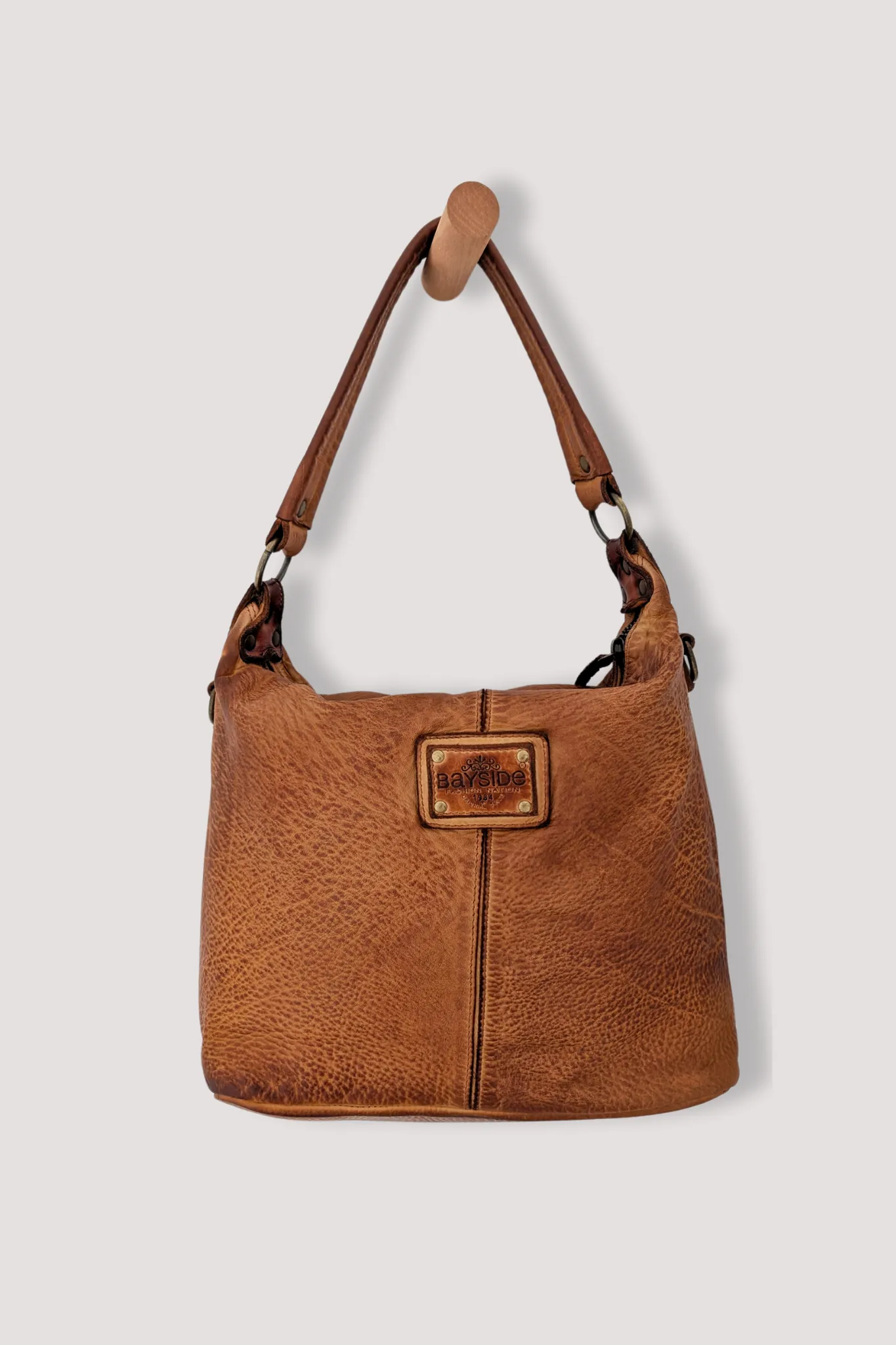 Bayside84 Multipocket Shoulder Bag - Cognac - Canada