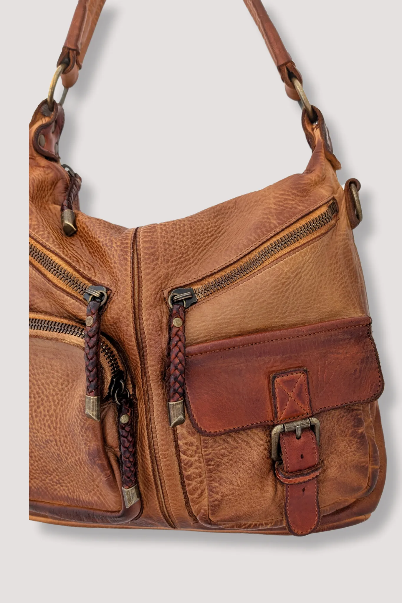 Bayside84 Multipocket Shoulder Bag - Cognac - Canada