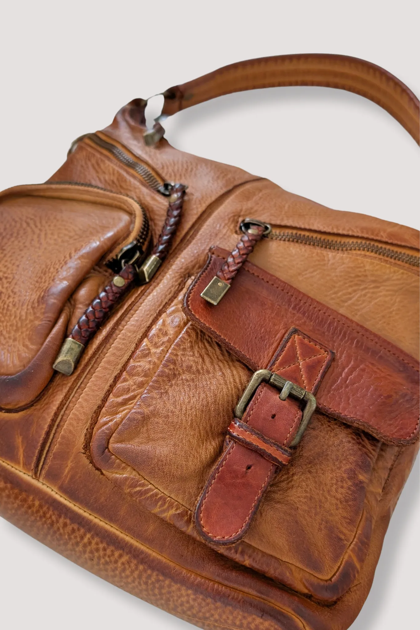 Bayside84 Multipocket Shoulder Bag - Cognac - Canada