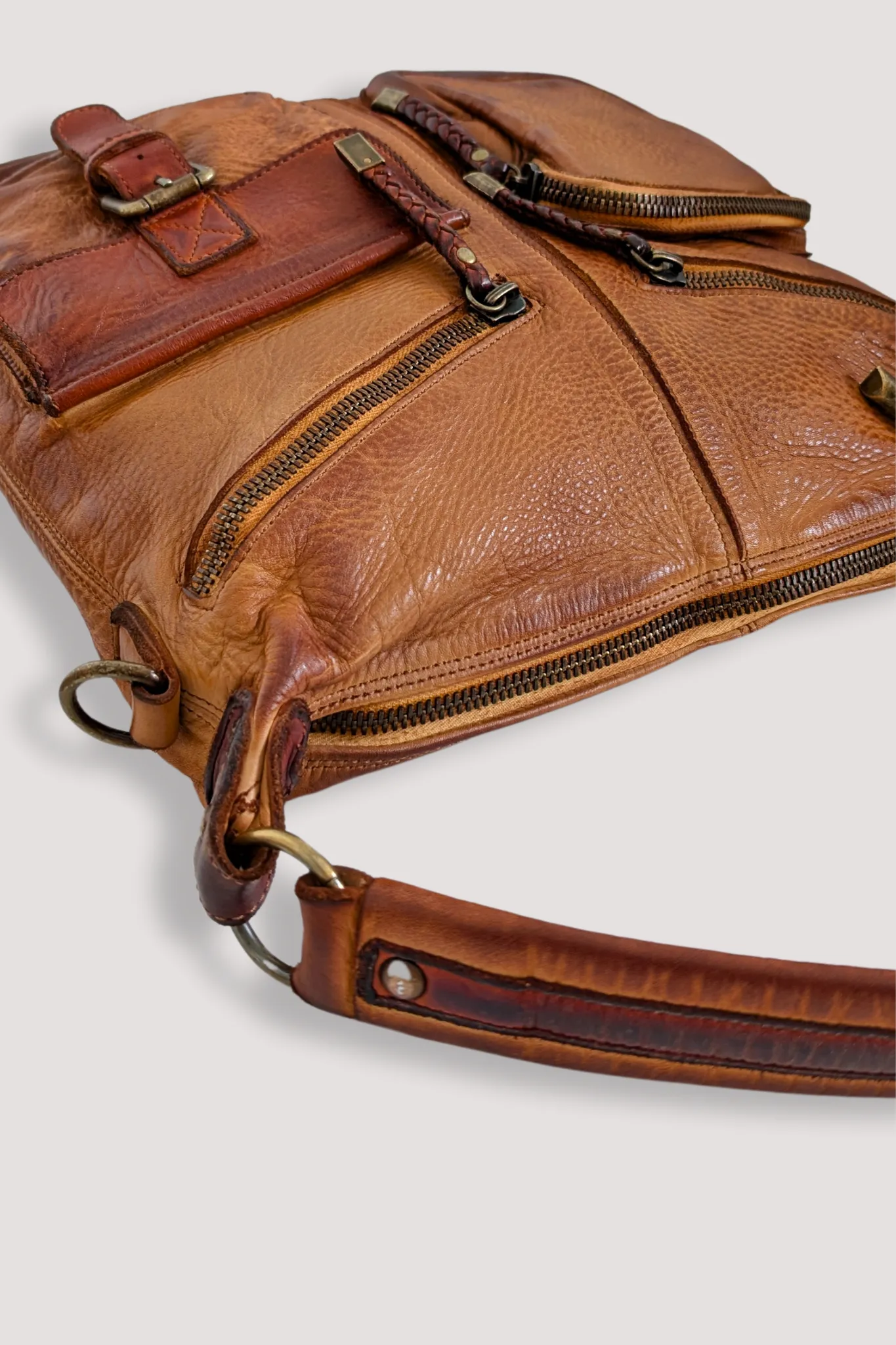 Bayside84 Multipocket Shoulder Bag - Cognac - Canada