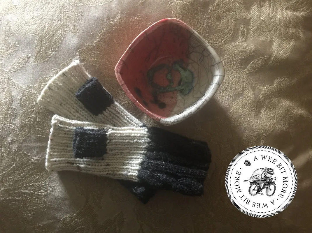Black & Oatmeal Fingerless Mitts, Vegan