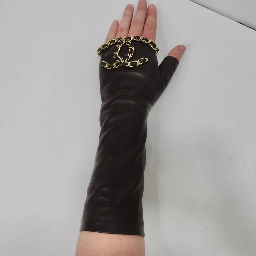 Brand New Chanel FW2020 Interlocking C Logo Leather Fingerless Gloves