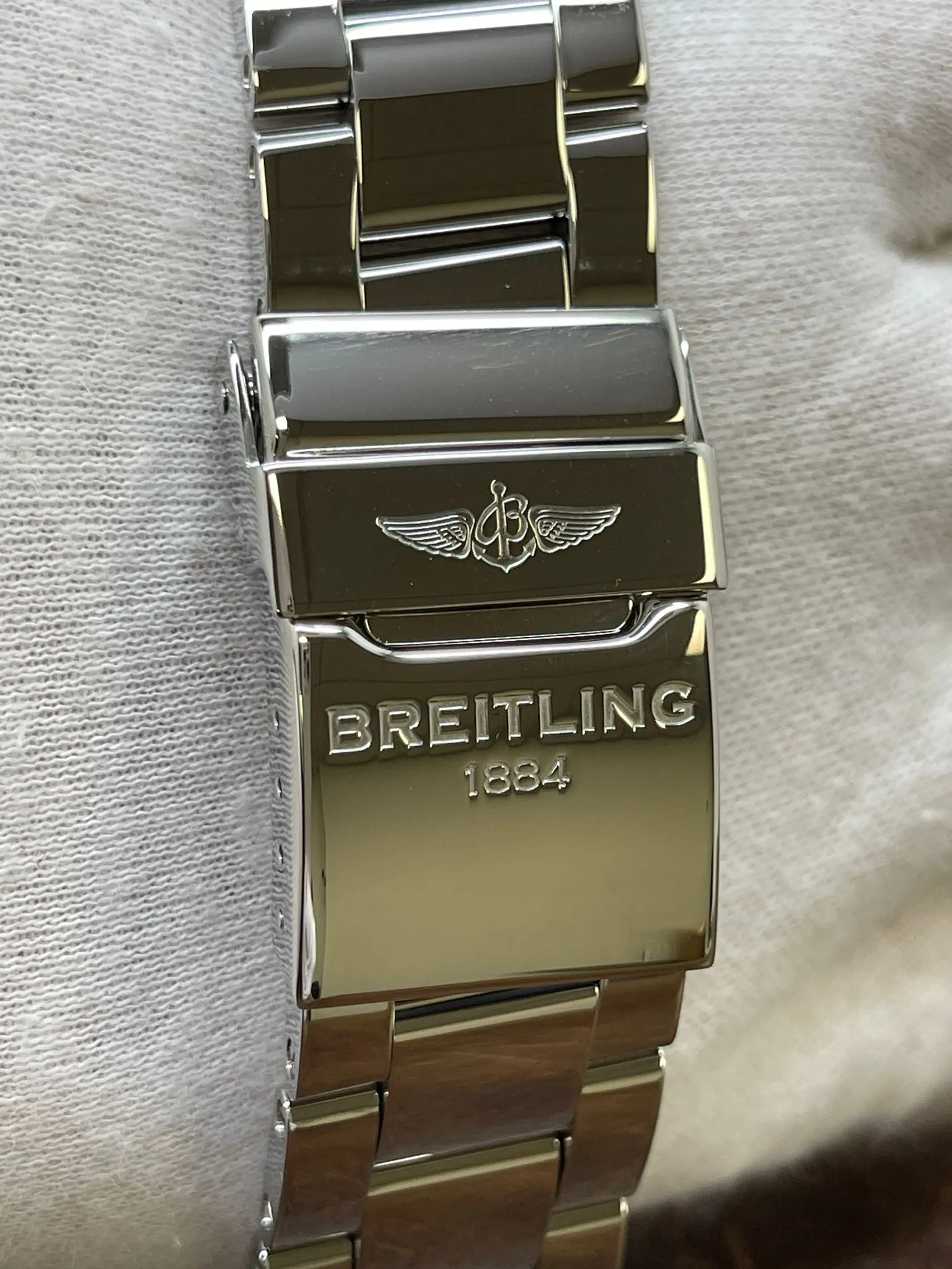 Breitling Super Avenger II A13371 White Dial Automatic Men's Watch