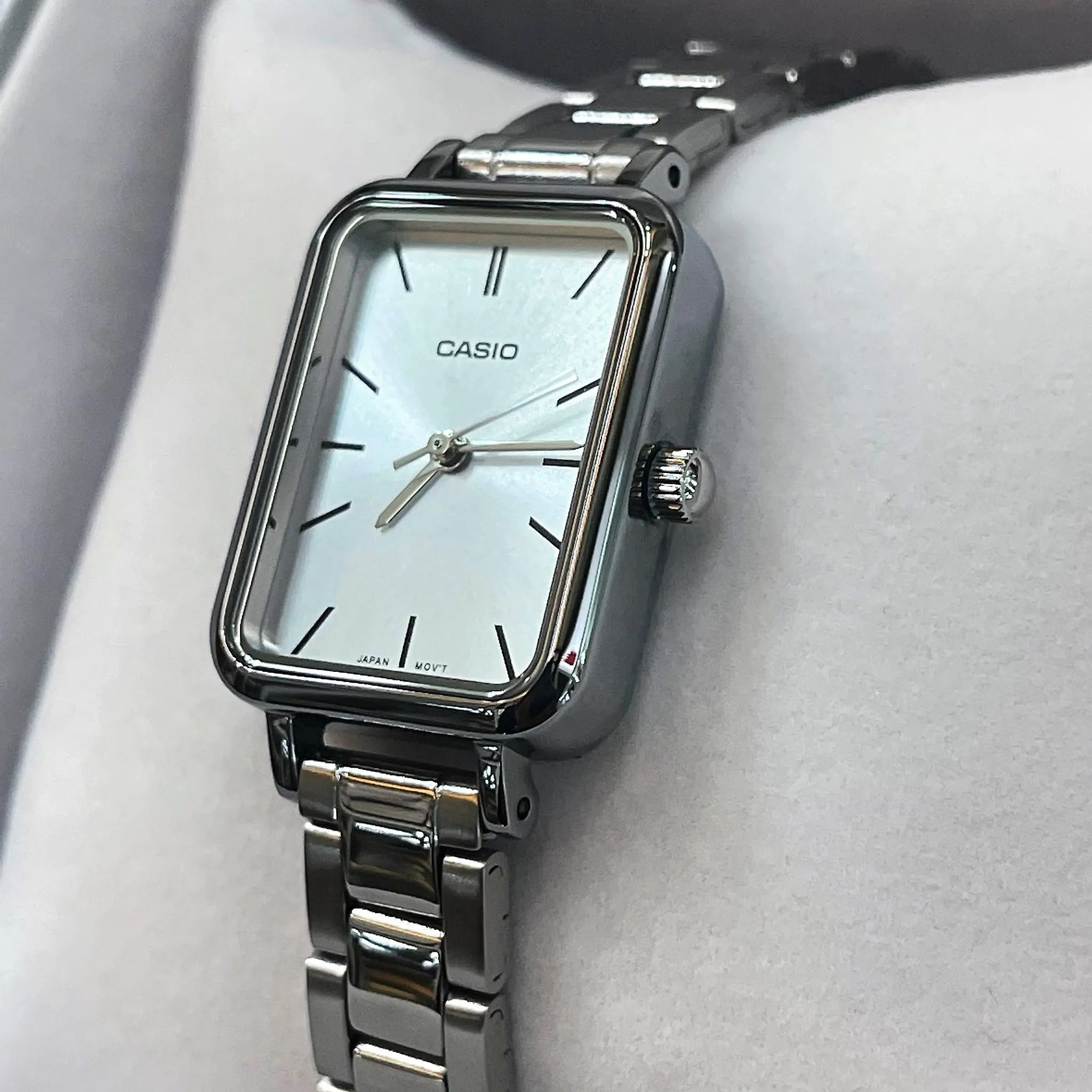 Casio Standard Women's Watch LTP-V009D-2E Square Type Silver Plated Stainless Steel Strap