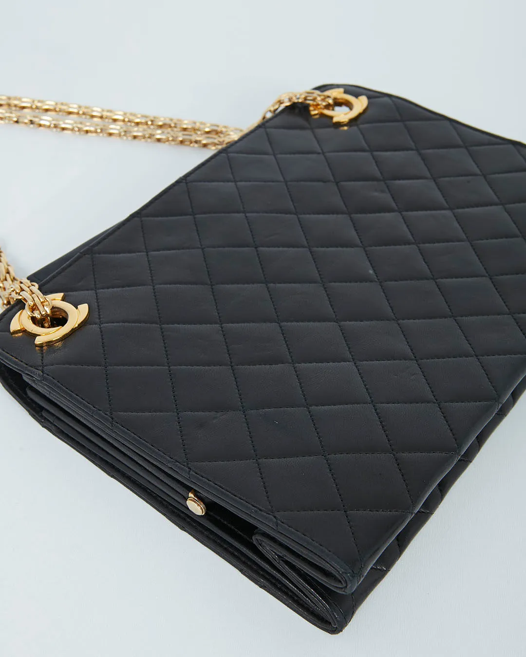 Chanel Vintage Black Lambskin CC Chain Shoulder Bag