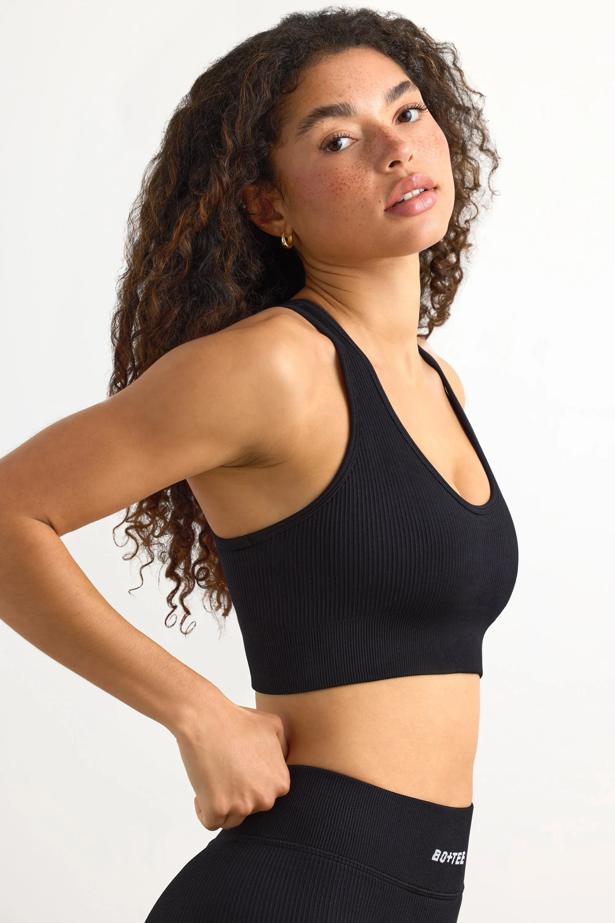 Concentrate - FlexiRib Wide Strap Sports Bra in Black