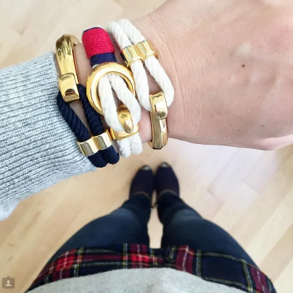 Deckard - Ivory/Navy/Red/Gold
