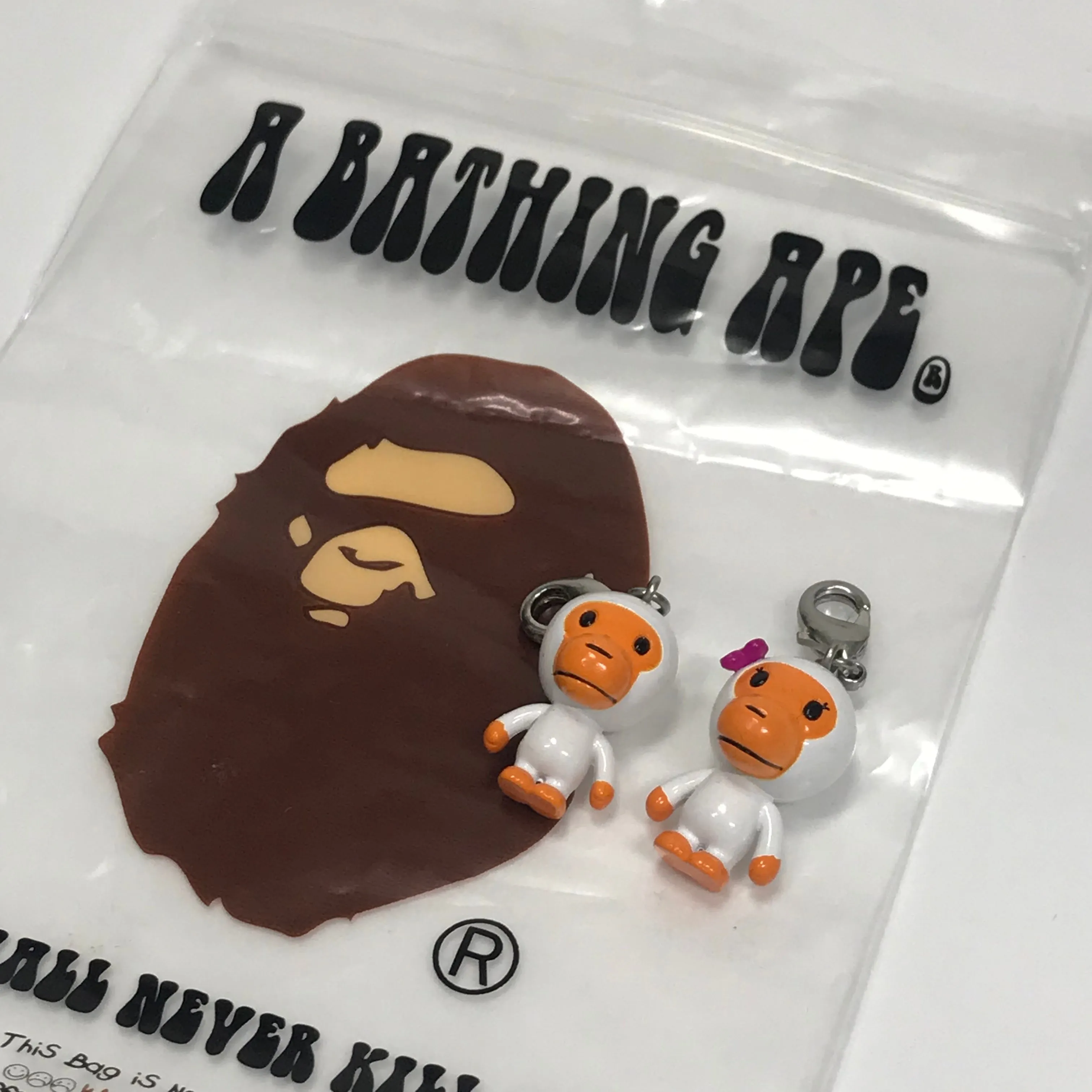 DS! A Bathing Ape Bape Baby Milo Vintage His/Hers Vinyl Keychain Set White