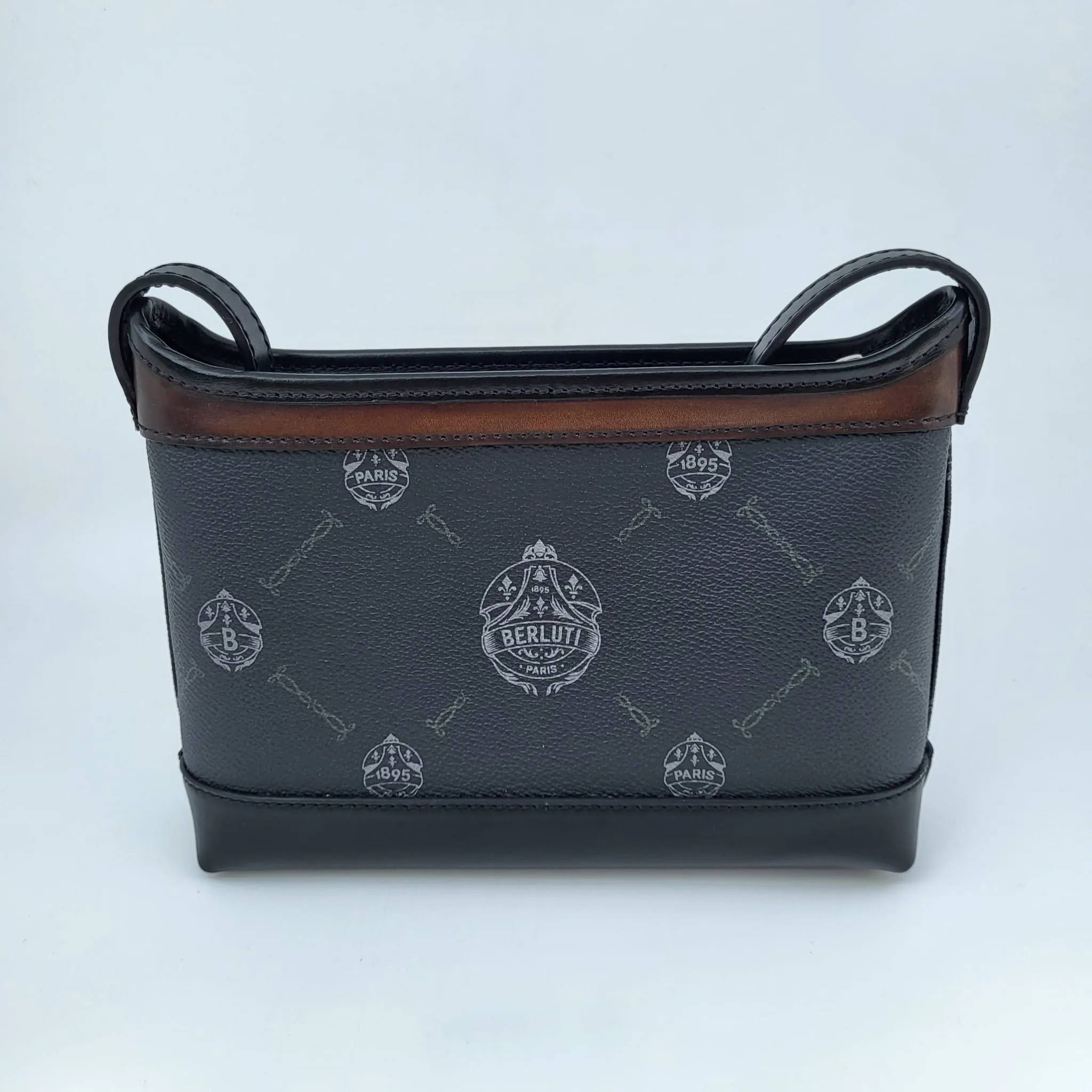 Escapade Messenger Bag