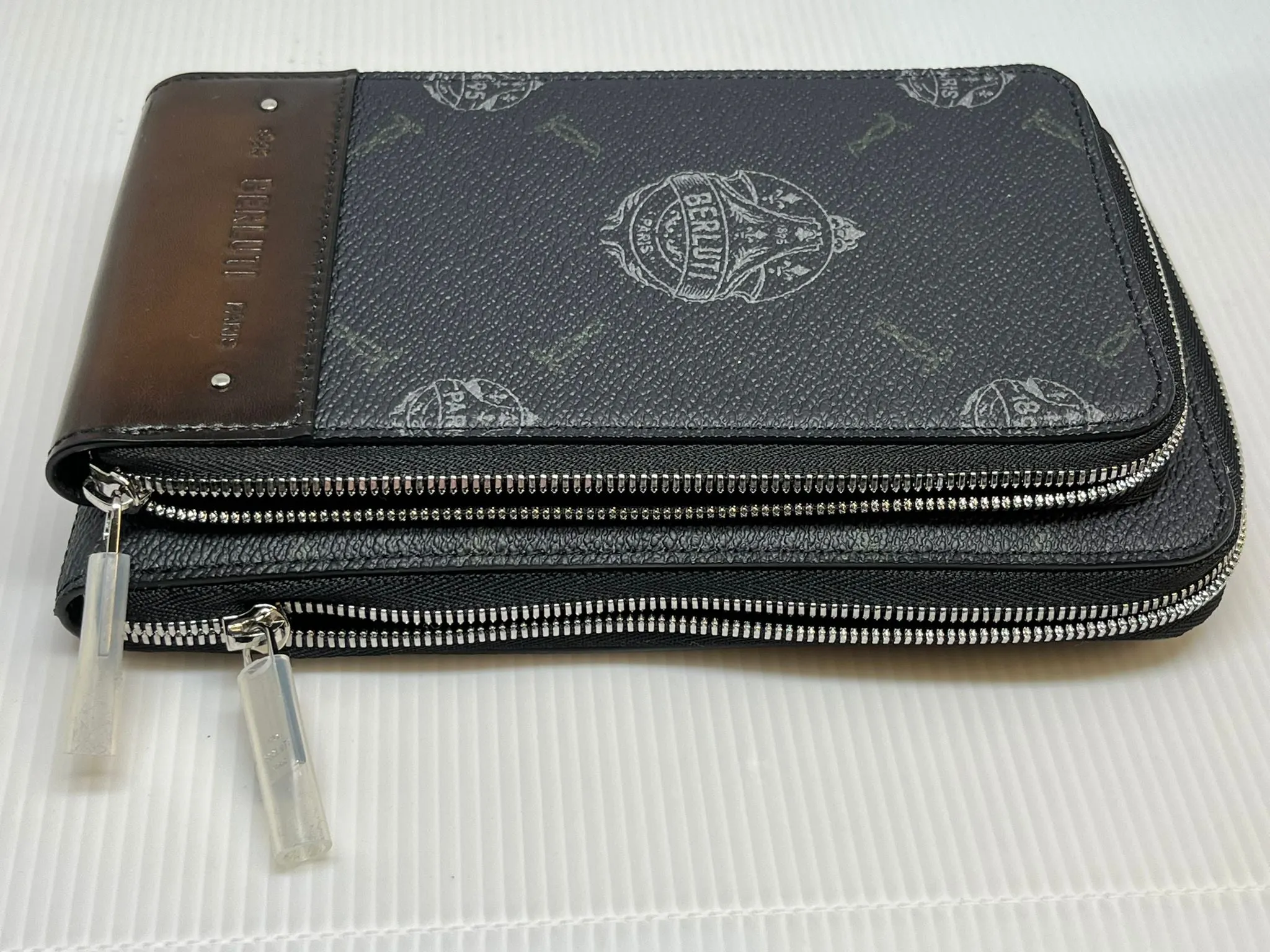 Globe-Trotter Mini Messenger Bag