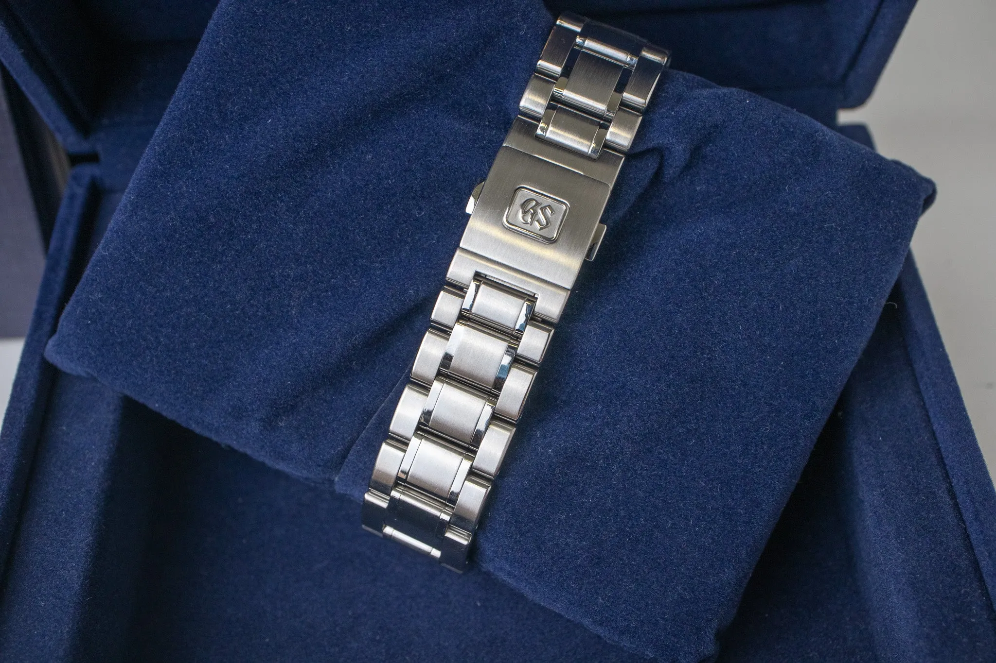 Grand Seiko GMT SBGE011
