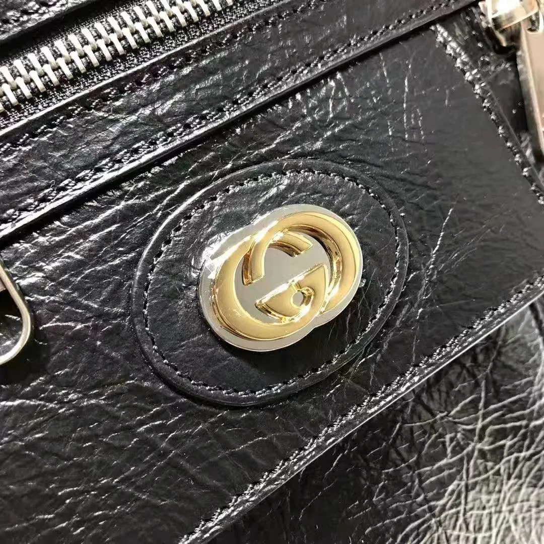 Gucci Medium Soft Leather Messenger Bag In Black