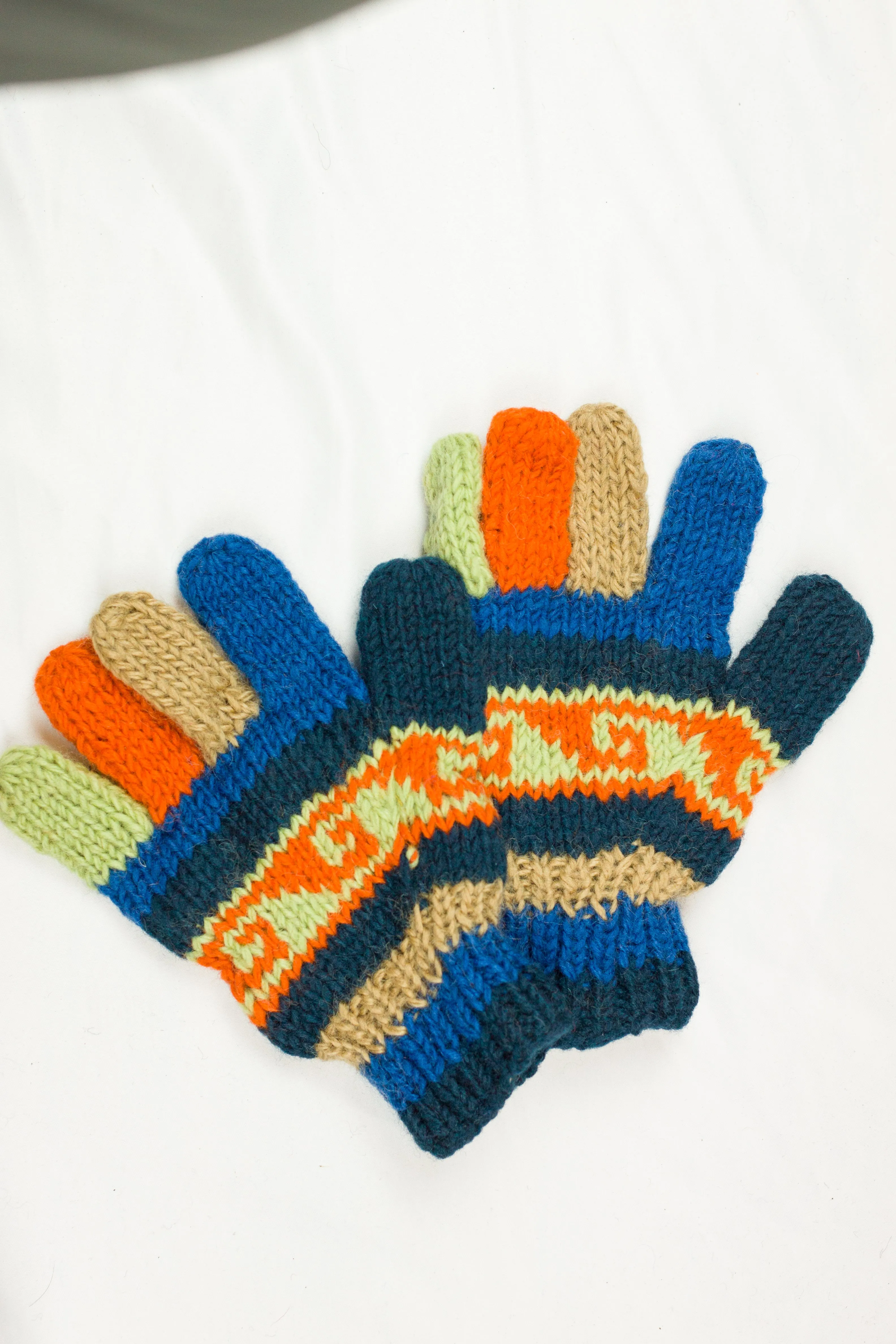 Hand knitted woolen gloves with soft inner fleece liner - unisex