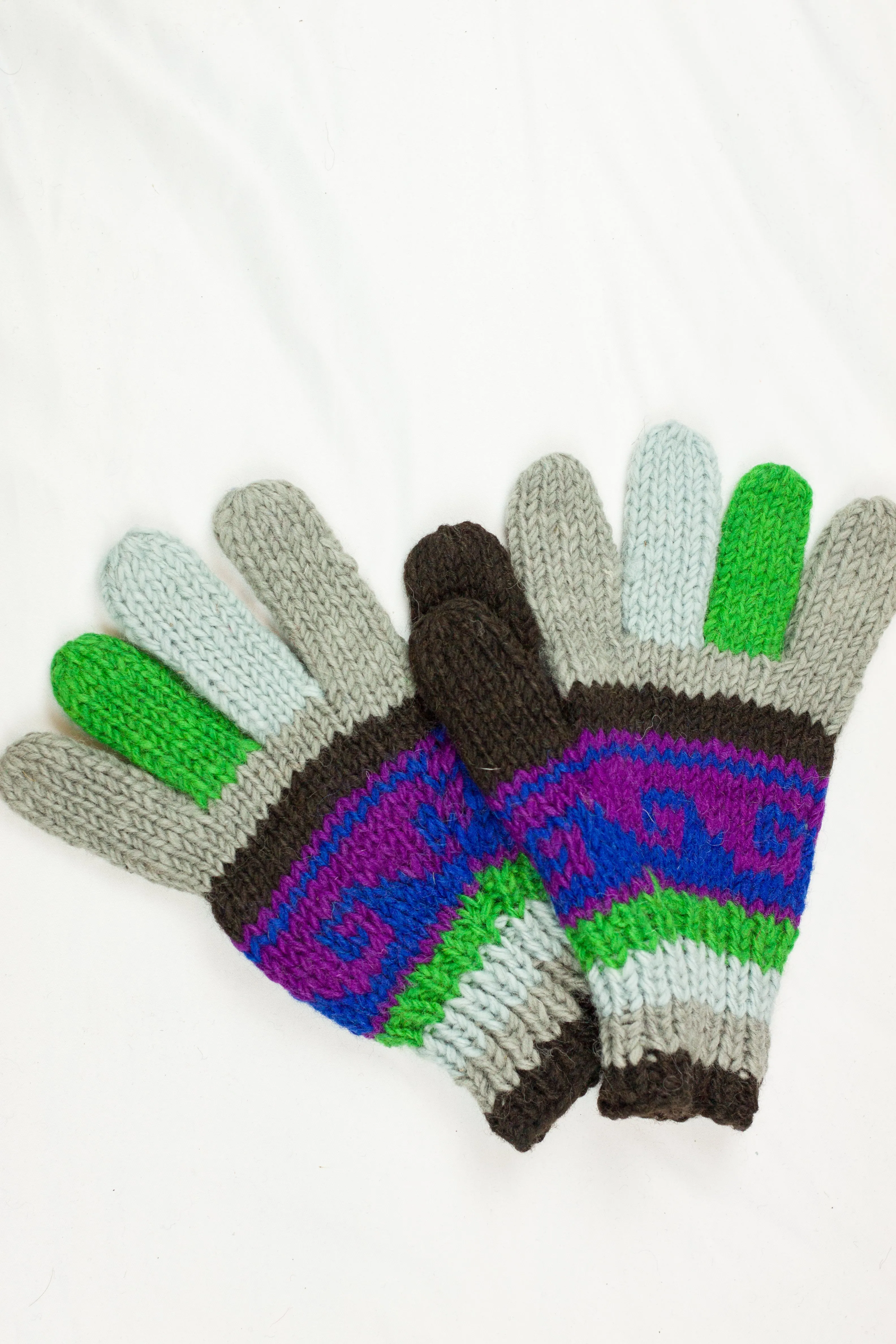 Hand knitted woolen gloves with soft inner fleece liner - unisex