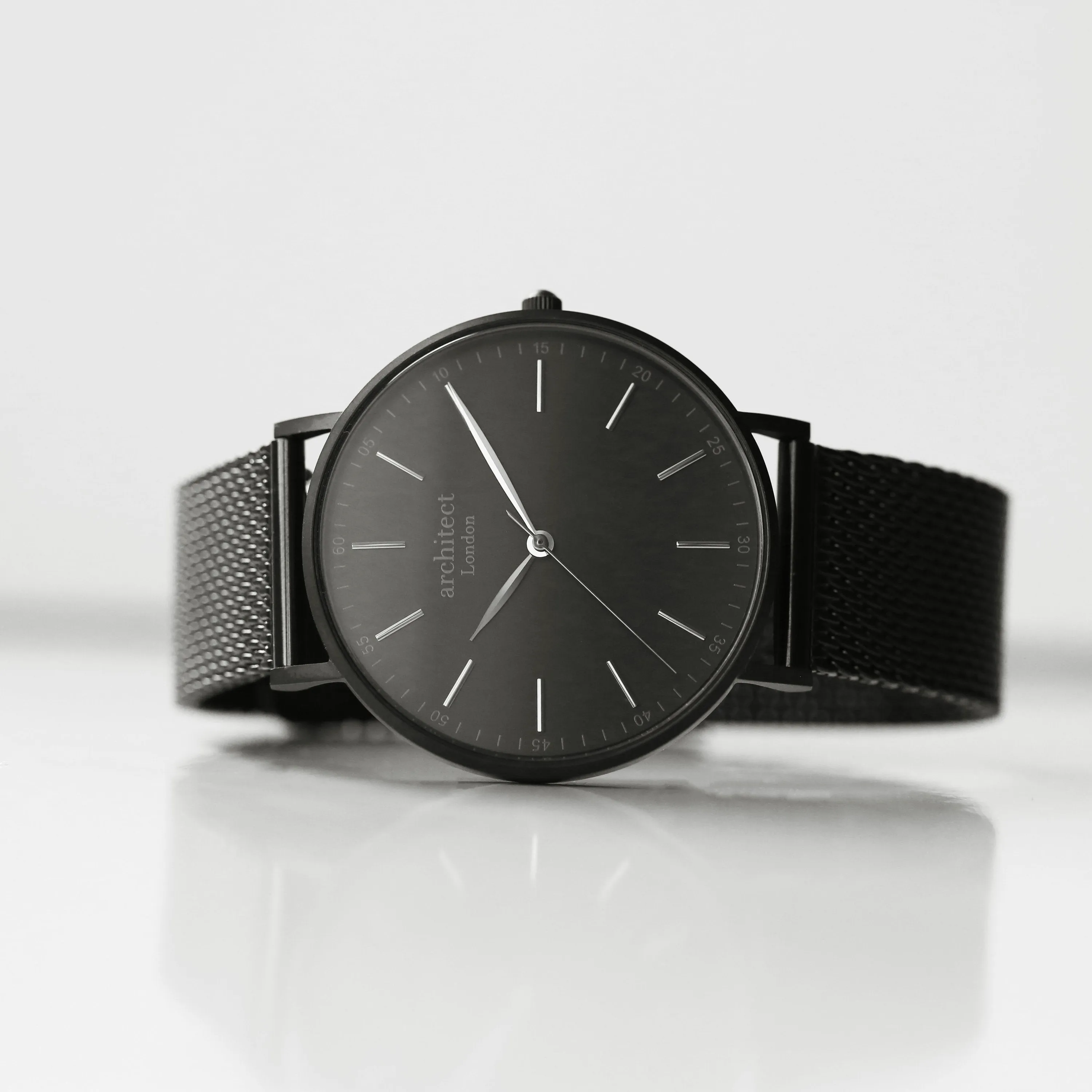 Handwriting Engraving - Men's Minimalist Watch   Pitch Black Mesh