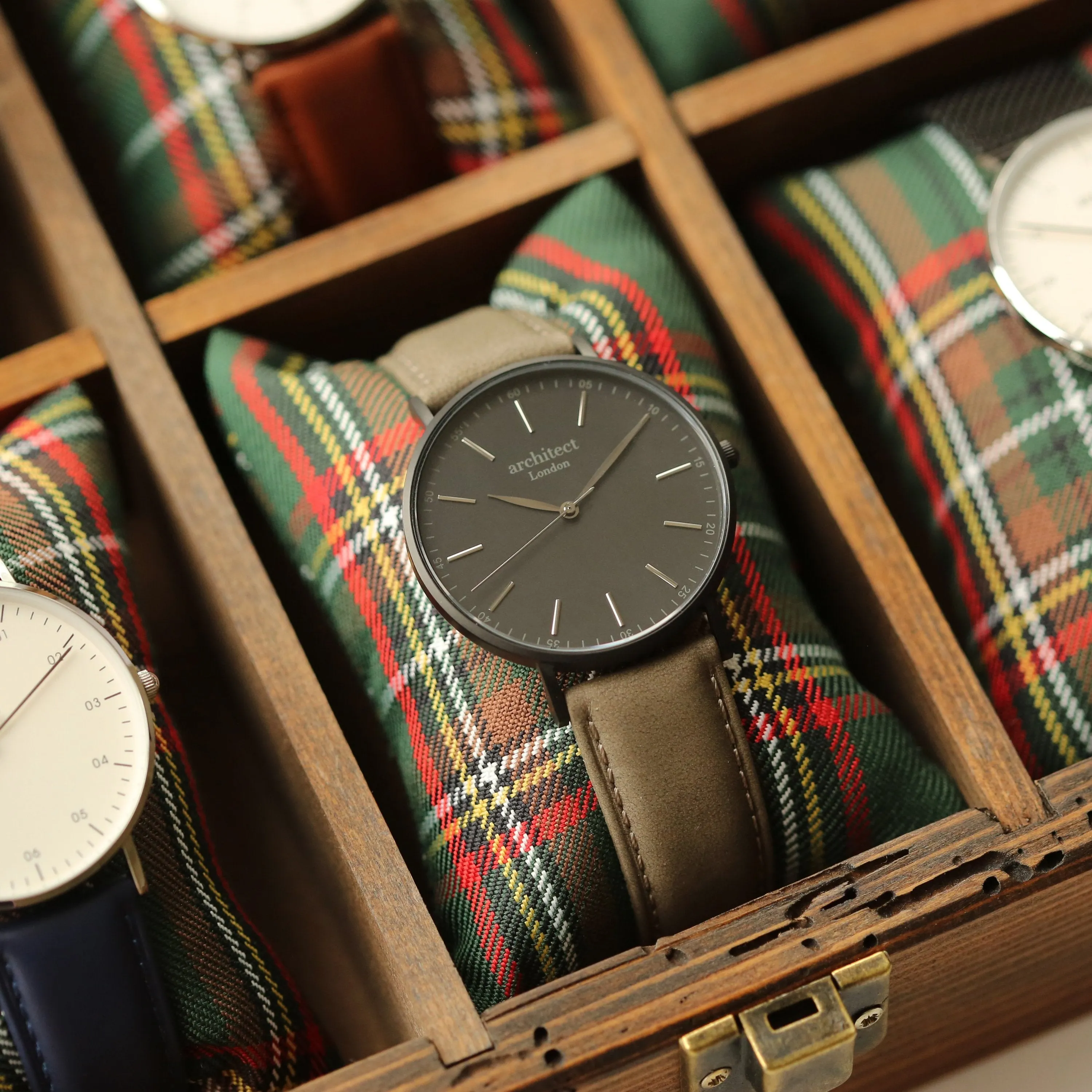Handwriting Engraving - Men's Minimalist Watch   Urban Grey Strap