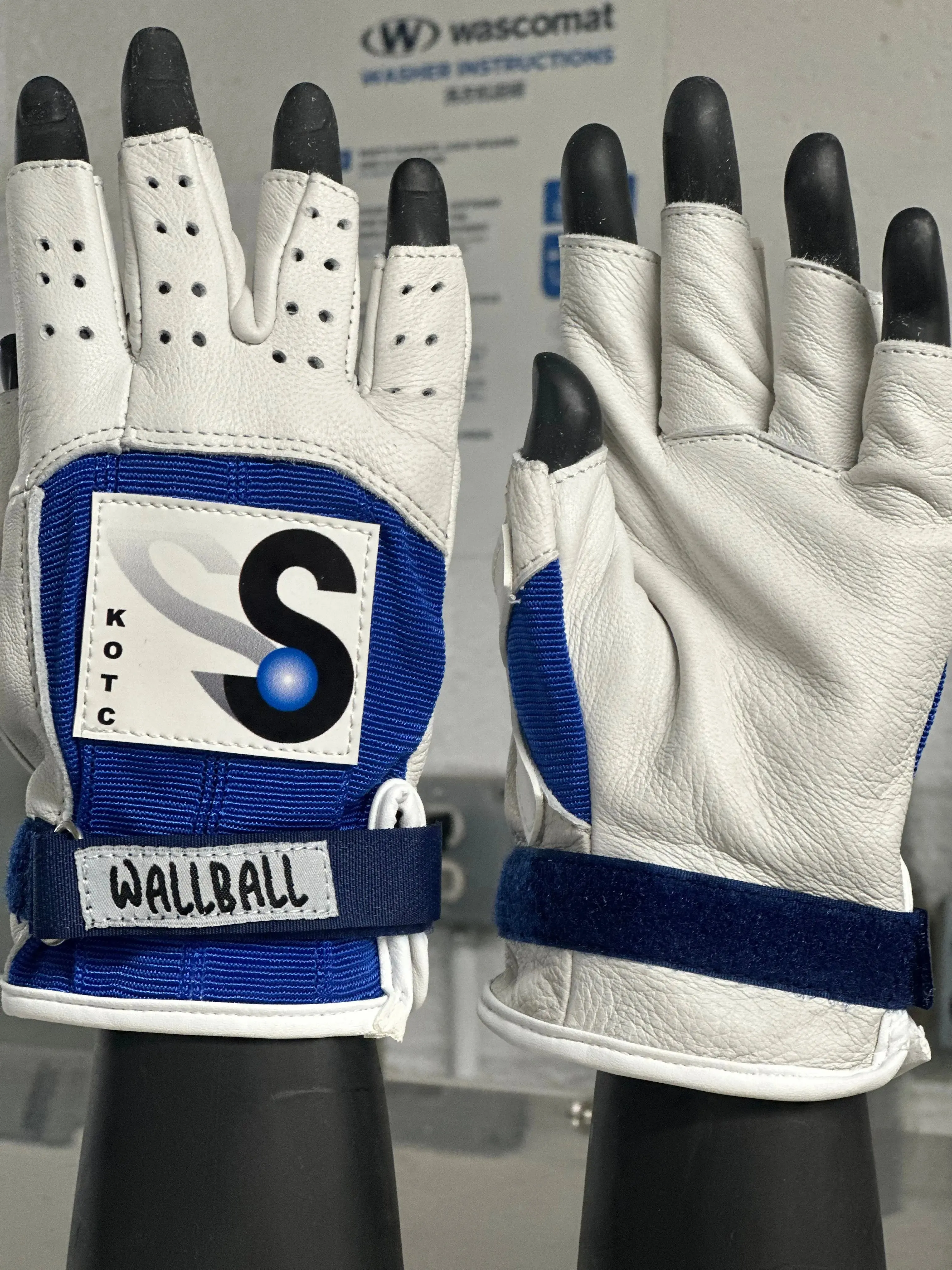 KOTC Gloves Blue Unpadded Palms - Half Fingers