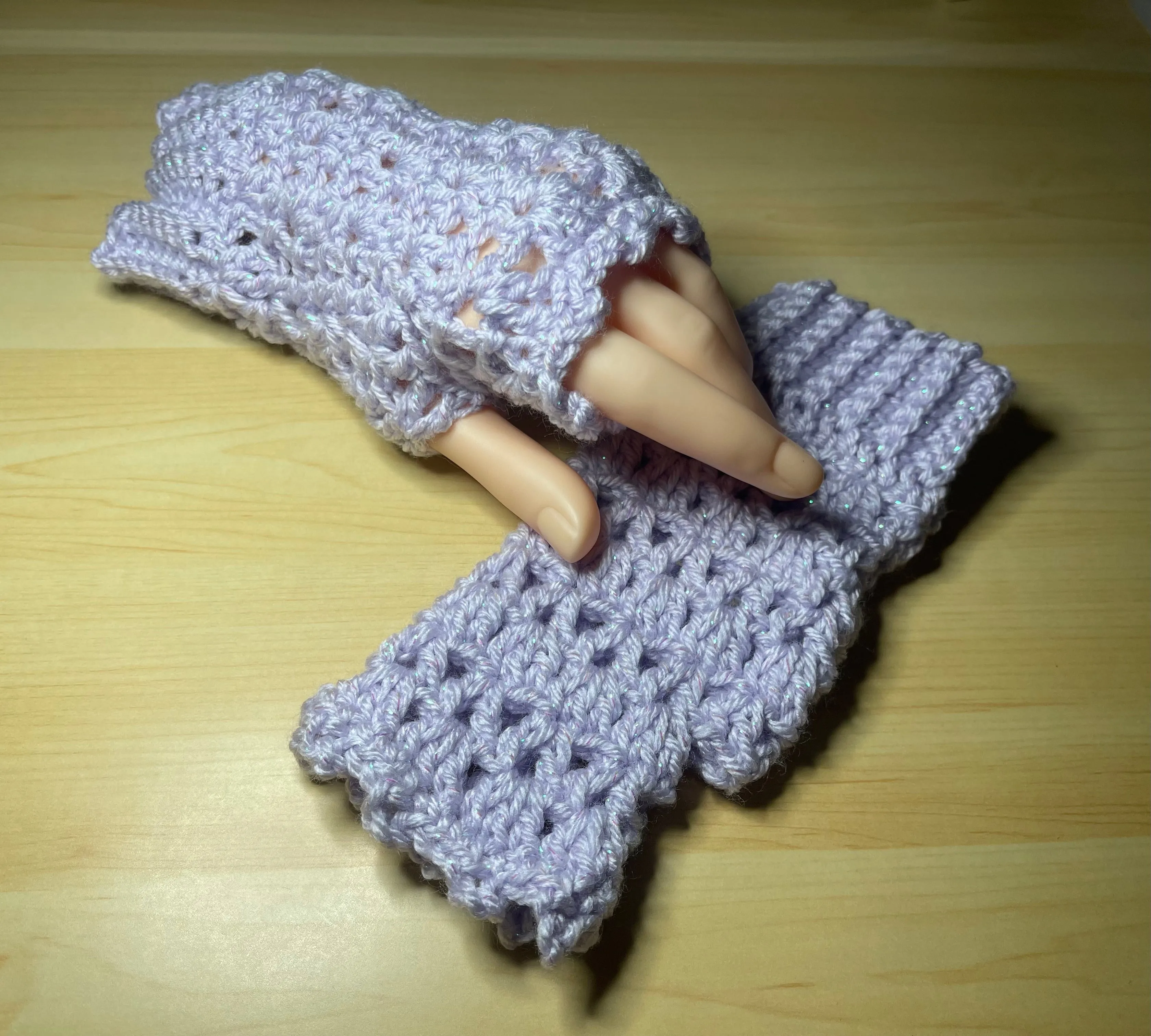 Lavendar Tinsel Fingerless Gloves