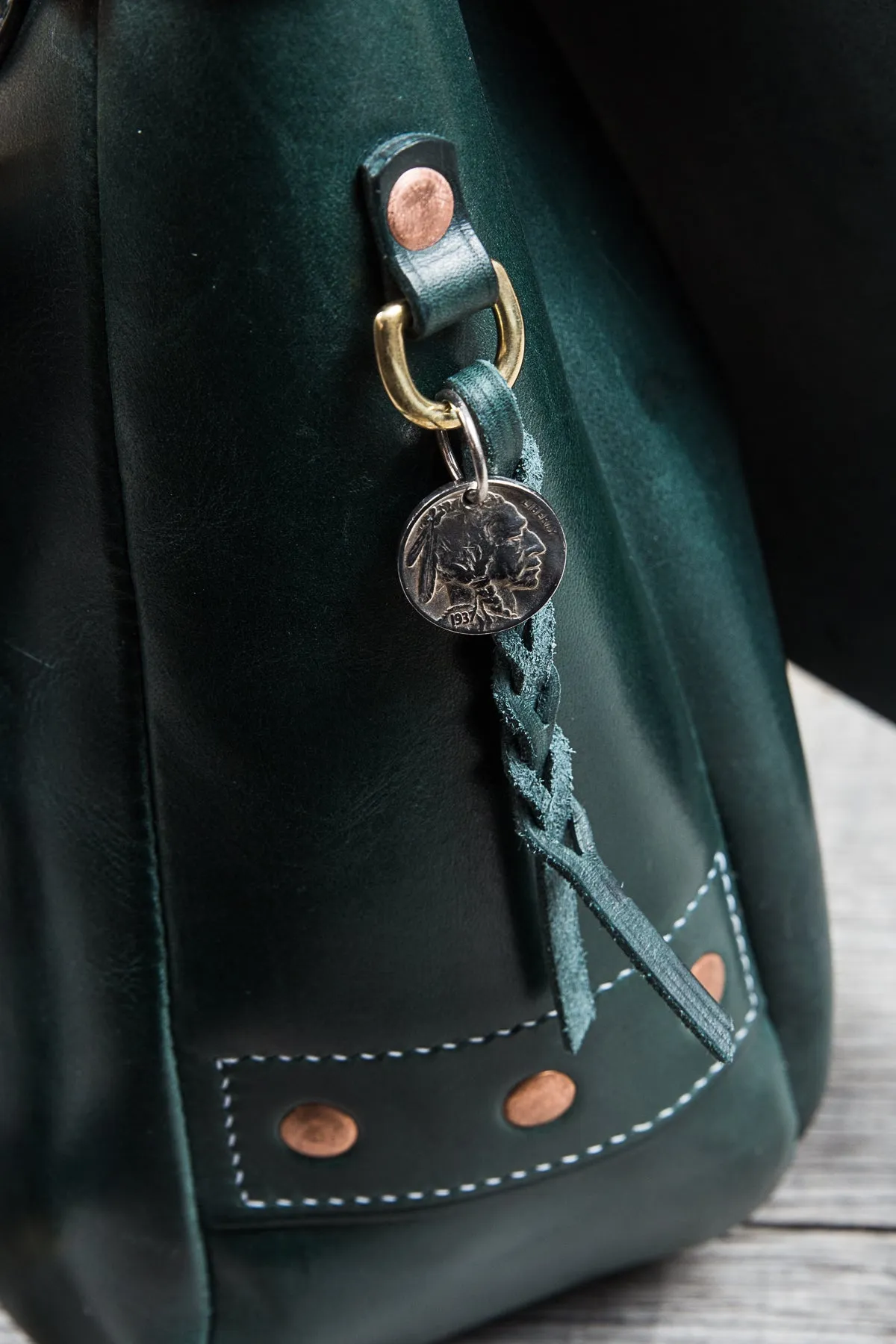 Lone Wolf Leather Messenger Bag Tärnsjö Veg Tanned Green Leather