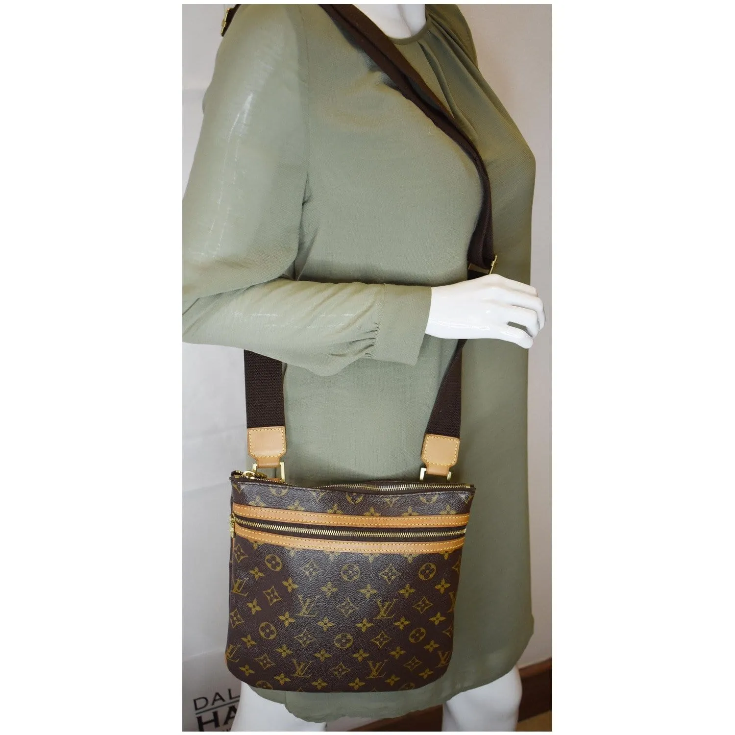 LOUIS VUITTON Bosphore Pochette Monogram Canvas Shoulder Bag Brown