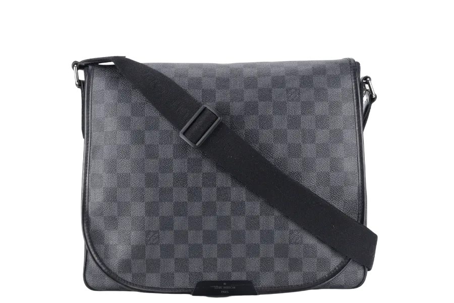 LOUIS VUITTON N58029 DANIEL MM DAMIER GRAPHITE CANVAS SILVER HARDWARE NO DUST COVER