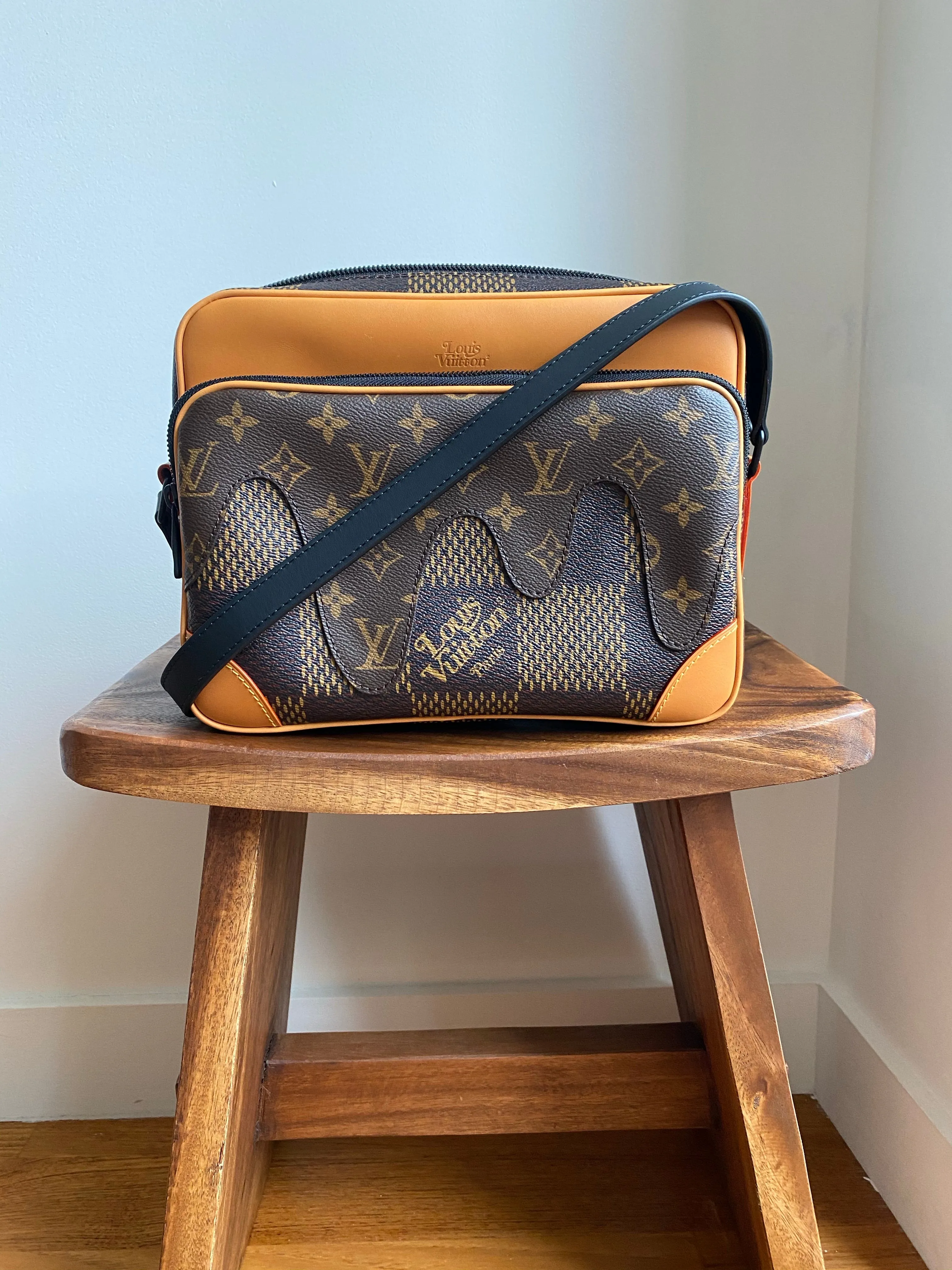 Louis Vuitton Nigo Nil Messenger N40359