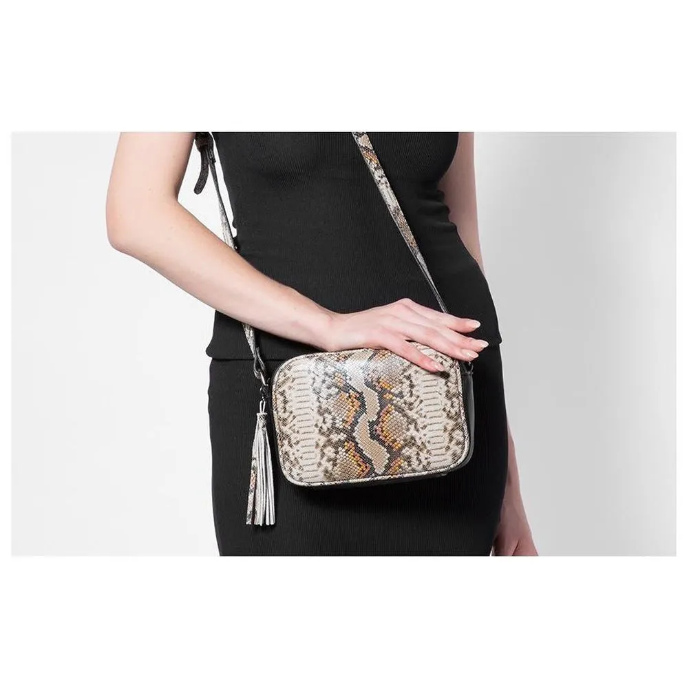 <bold>Shell  / Crossbody Bag <br>Genuine-Leather