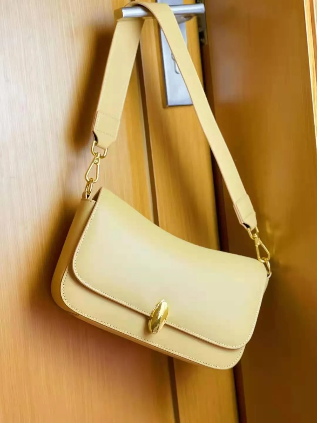 Messenger Female genuine leather Luxury Crossbody Bags
