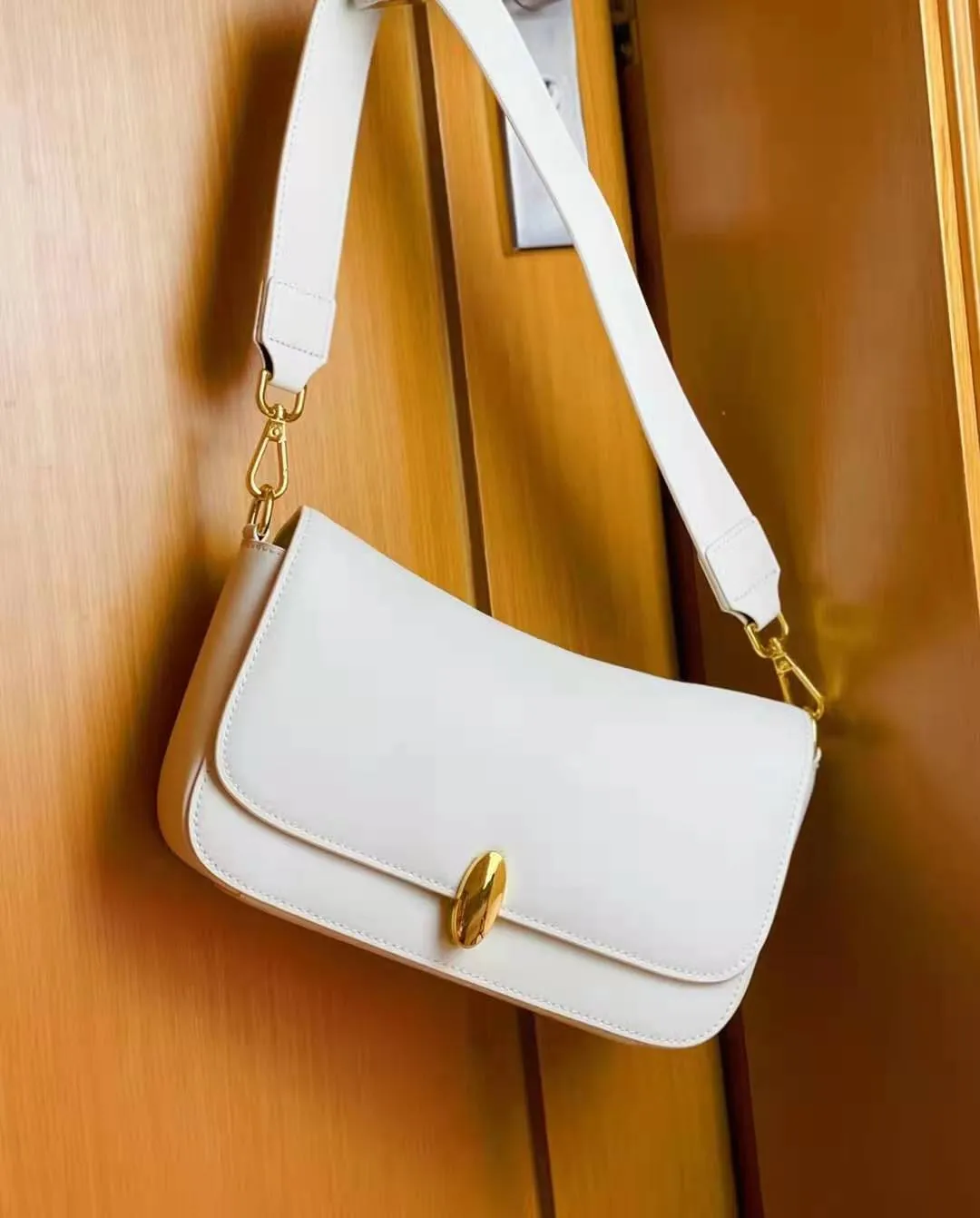 Messenger Female genuine leather Luxury Crossbody Bags