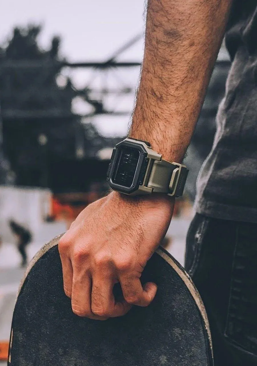 Nixon Regulus All Sand watch