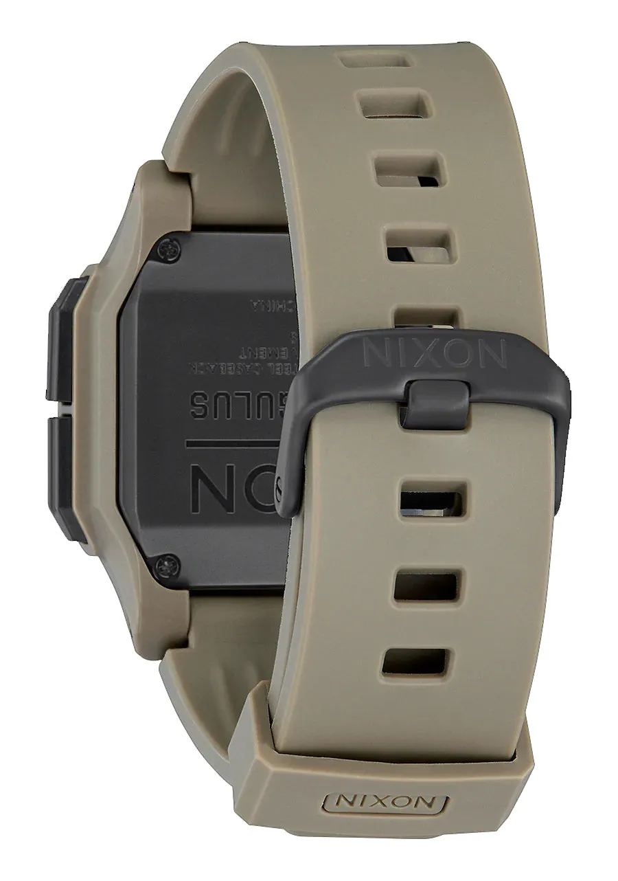 Nixon Regulus All Sand watch