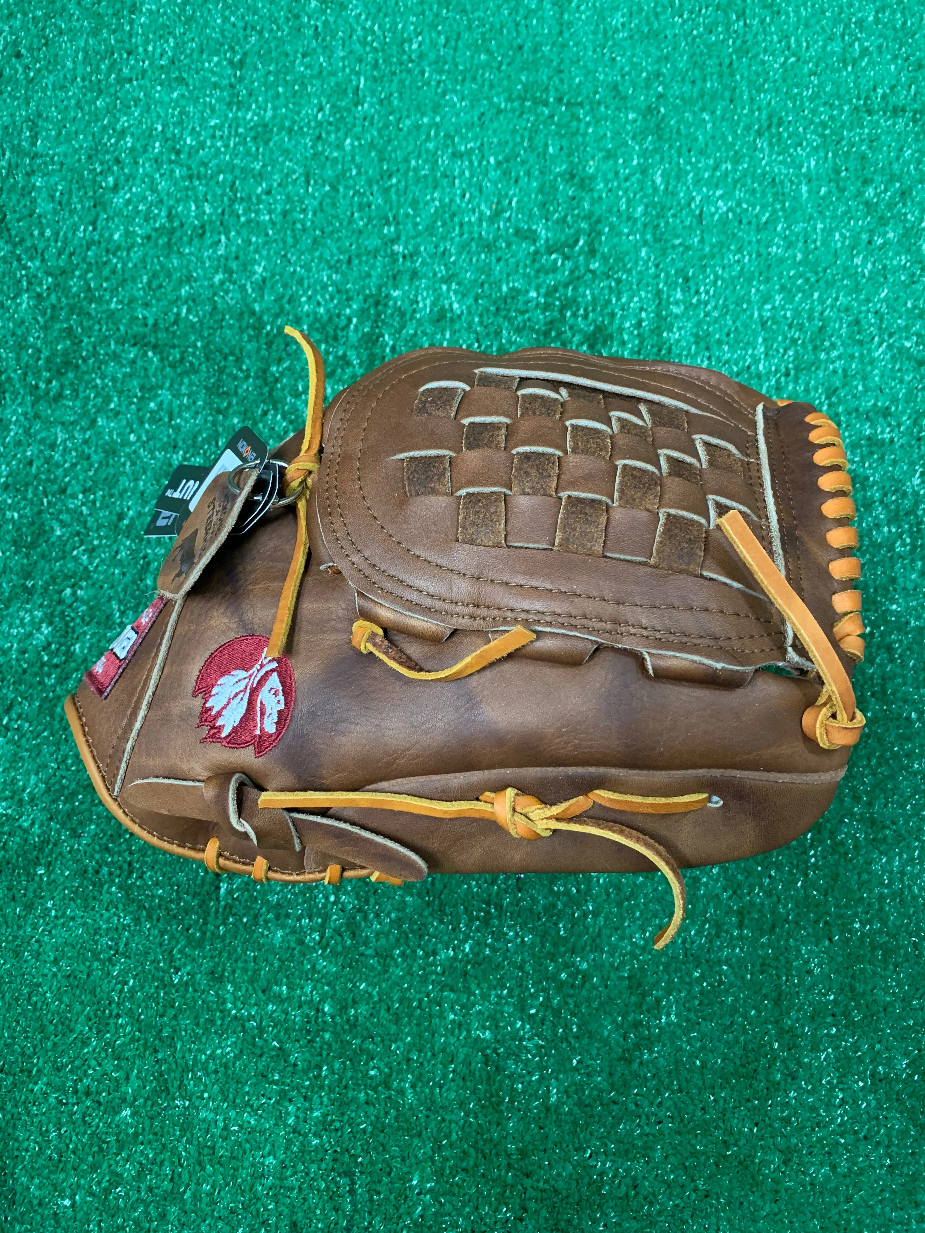 Nokona Walnut™ 13'' Classic Baseball/Softball Glove