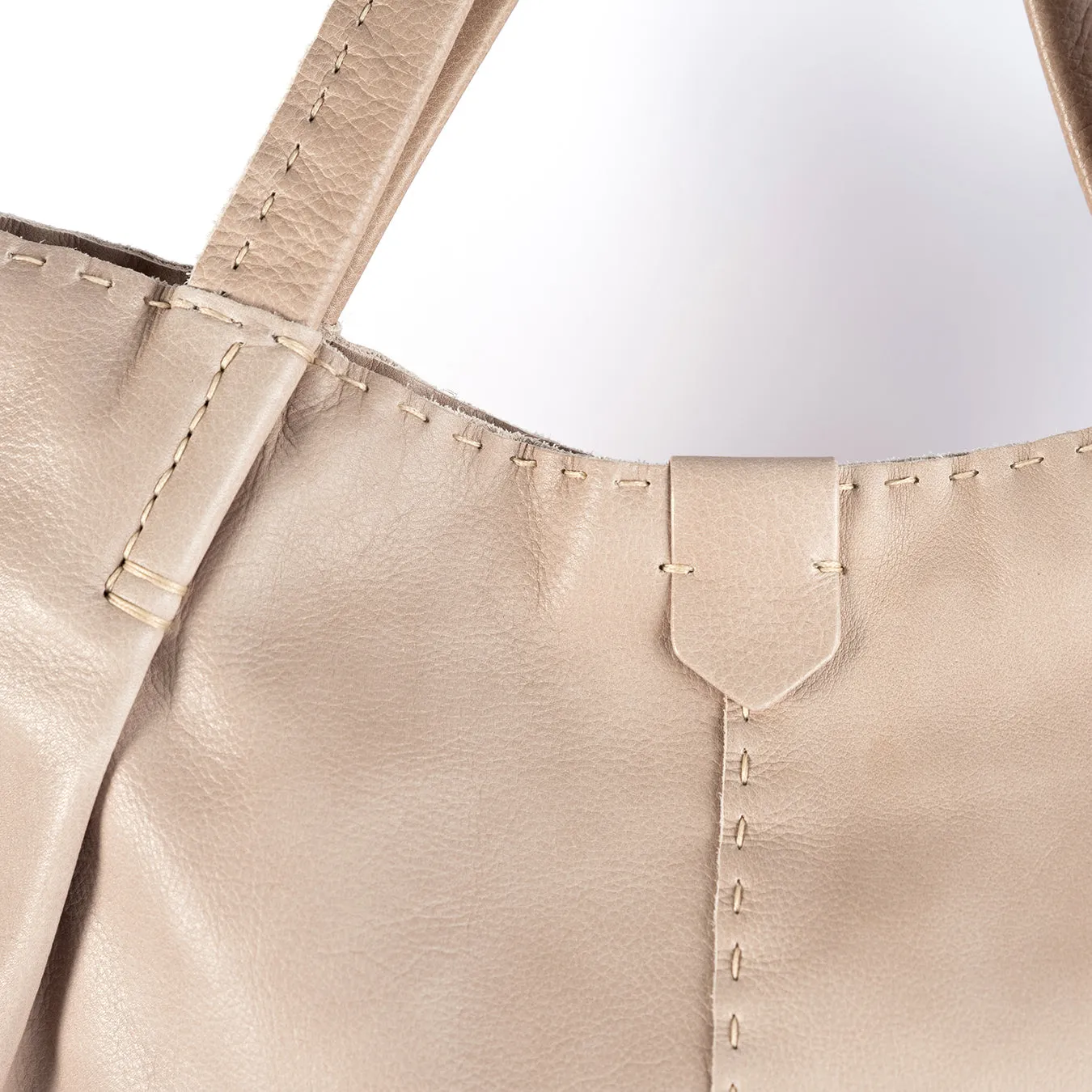 Novuka : Ladies Leather Handbag in Gravel Vintage