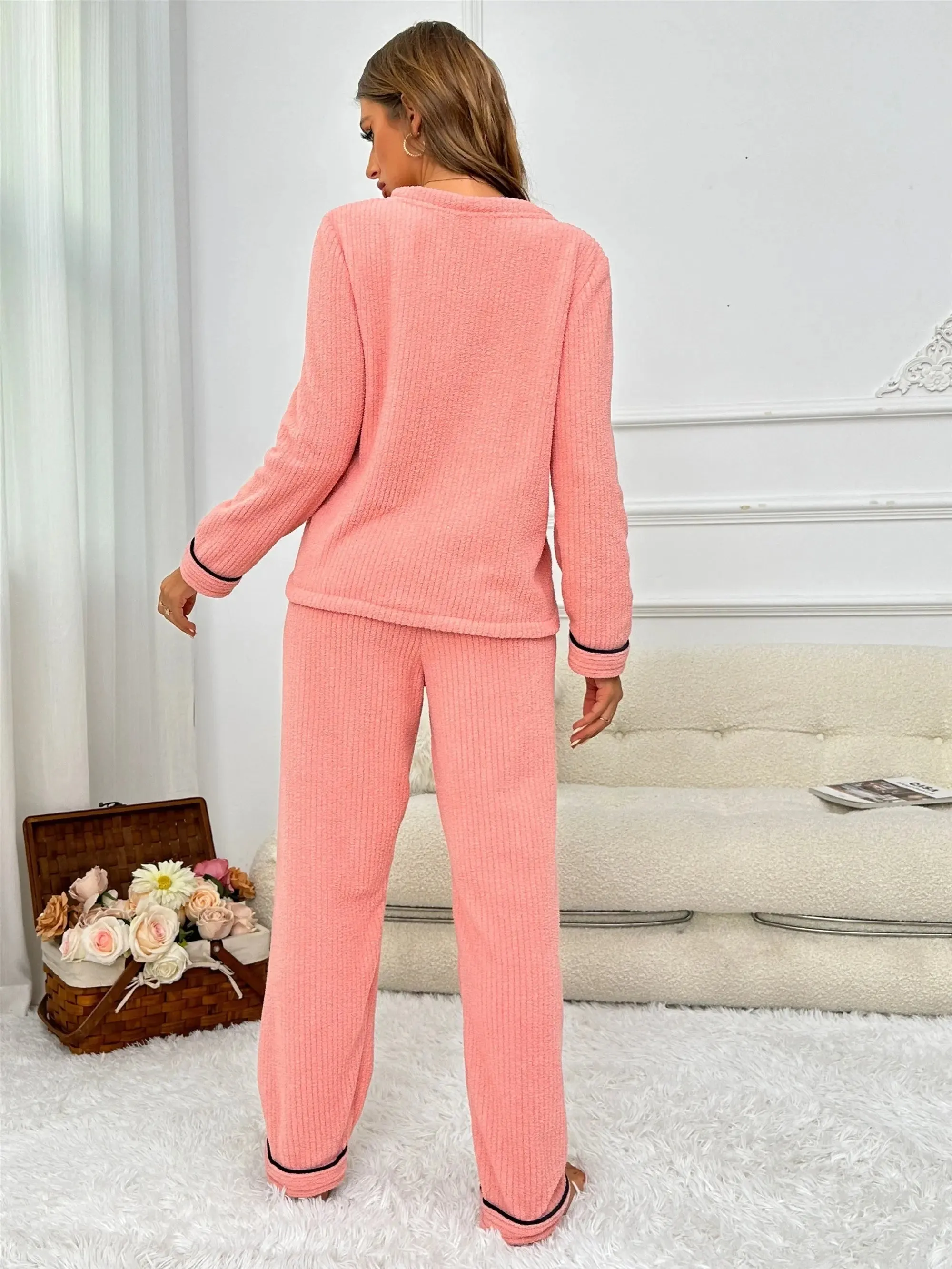 Octavia - Elegant Striped Woman's Pajama Set