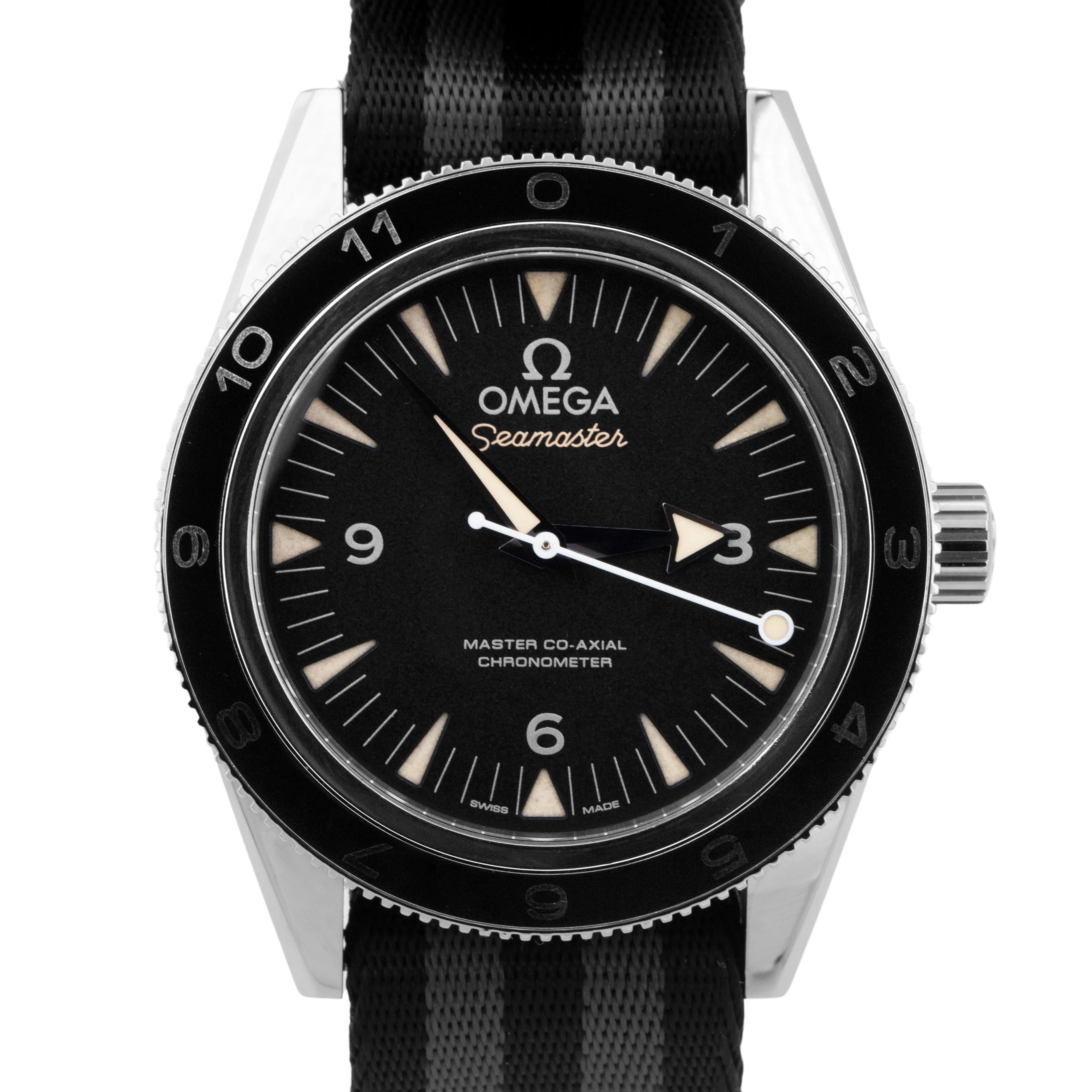 PAPERS Omega Seamaster 300 James Bond 007 41mm 233.32.41.21.01.001 Watch B P