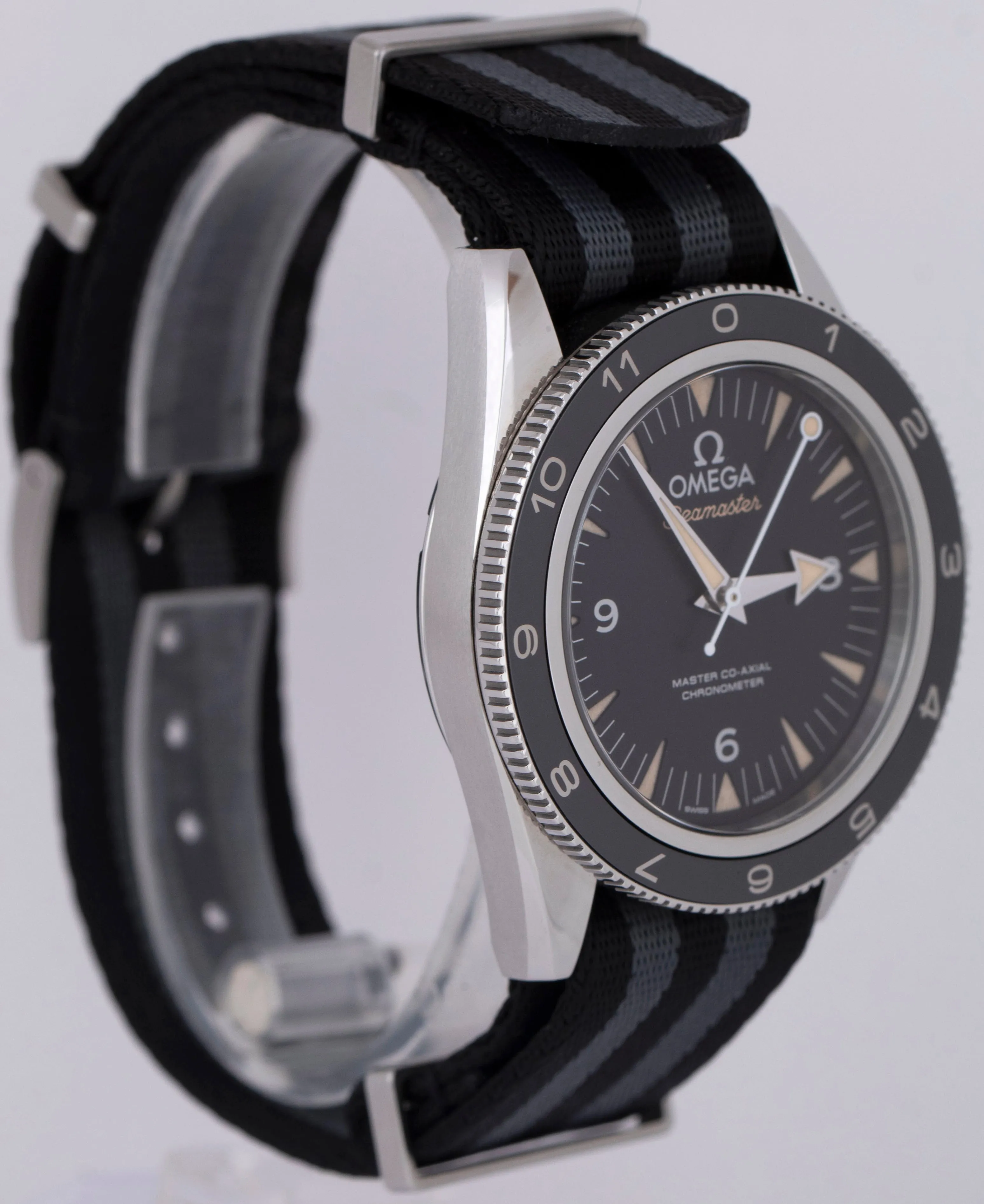 PAPERS Omega Seamaster 300 James Bond 007 41mm 233.32.41.21.01.001 Watch B P