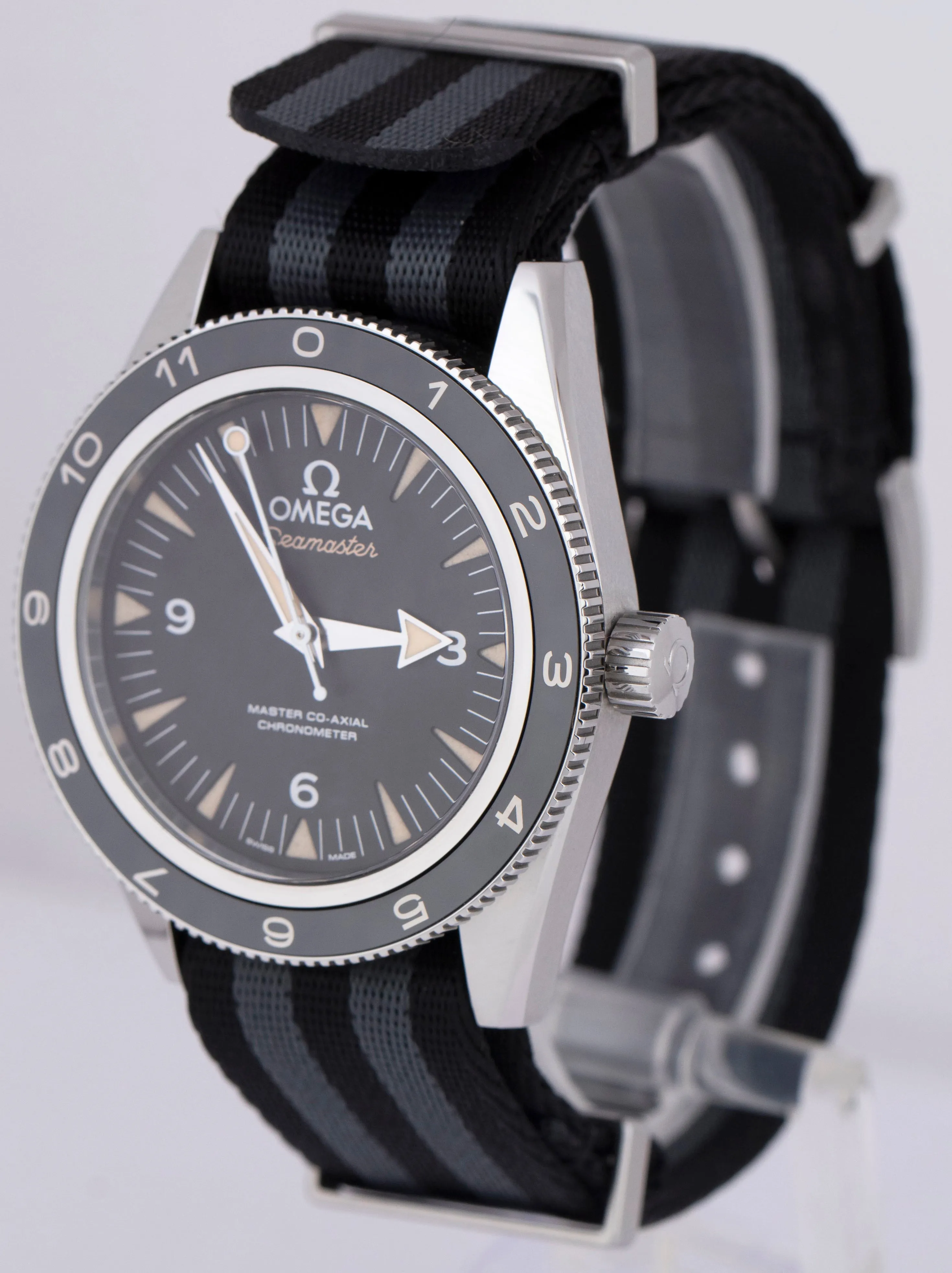 PAPERS Omega Seamaster 300 James Bond 007 41mm 233.32.41.21.01.001 Watch B P