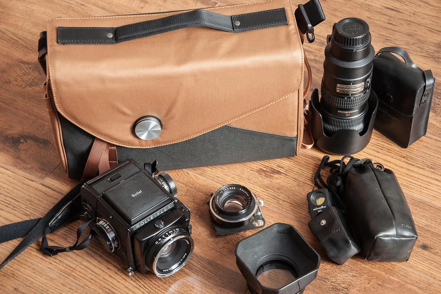 PHOTOGRAPHER MESSENGER - toffee