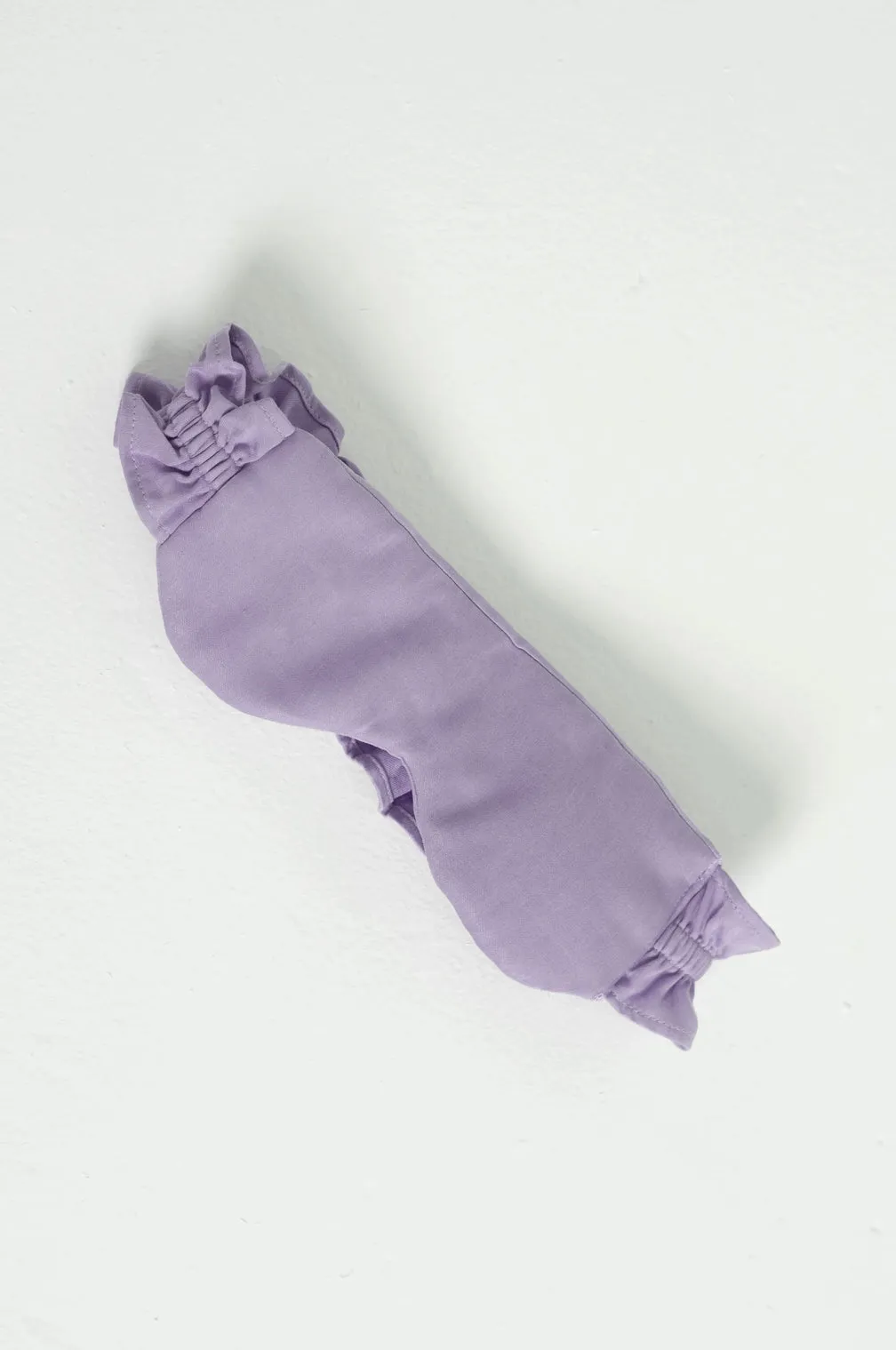 RUFFLE SLEEP MASK