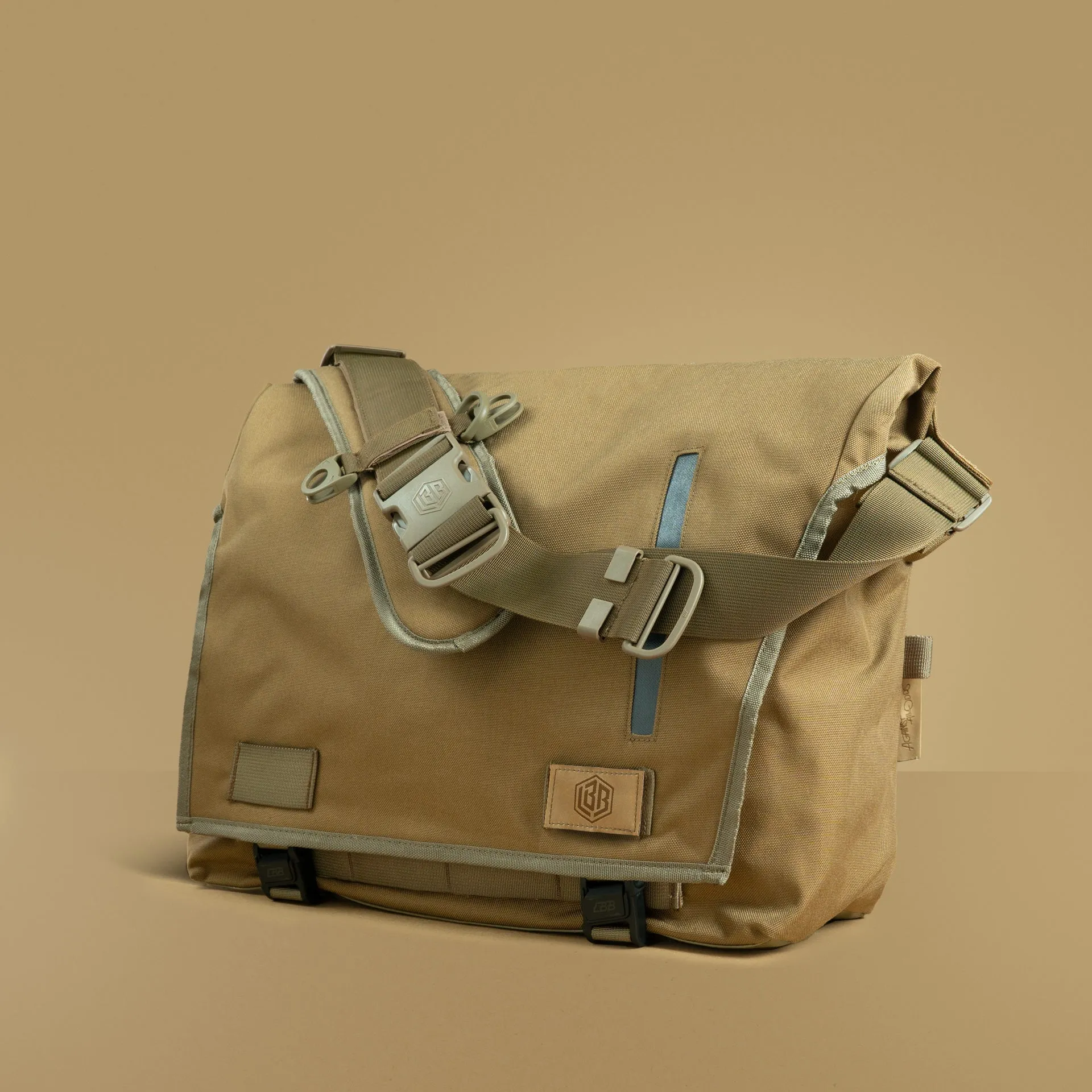 The Echelon [M] 'Mono: Desert'