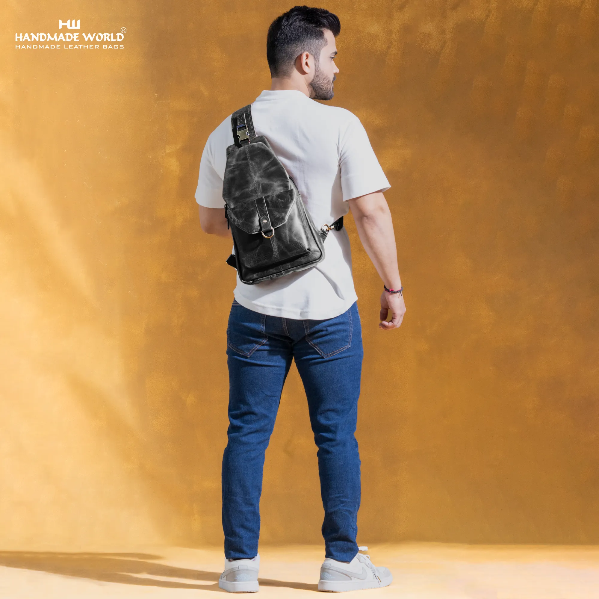 The Sleek Swing Black
