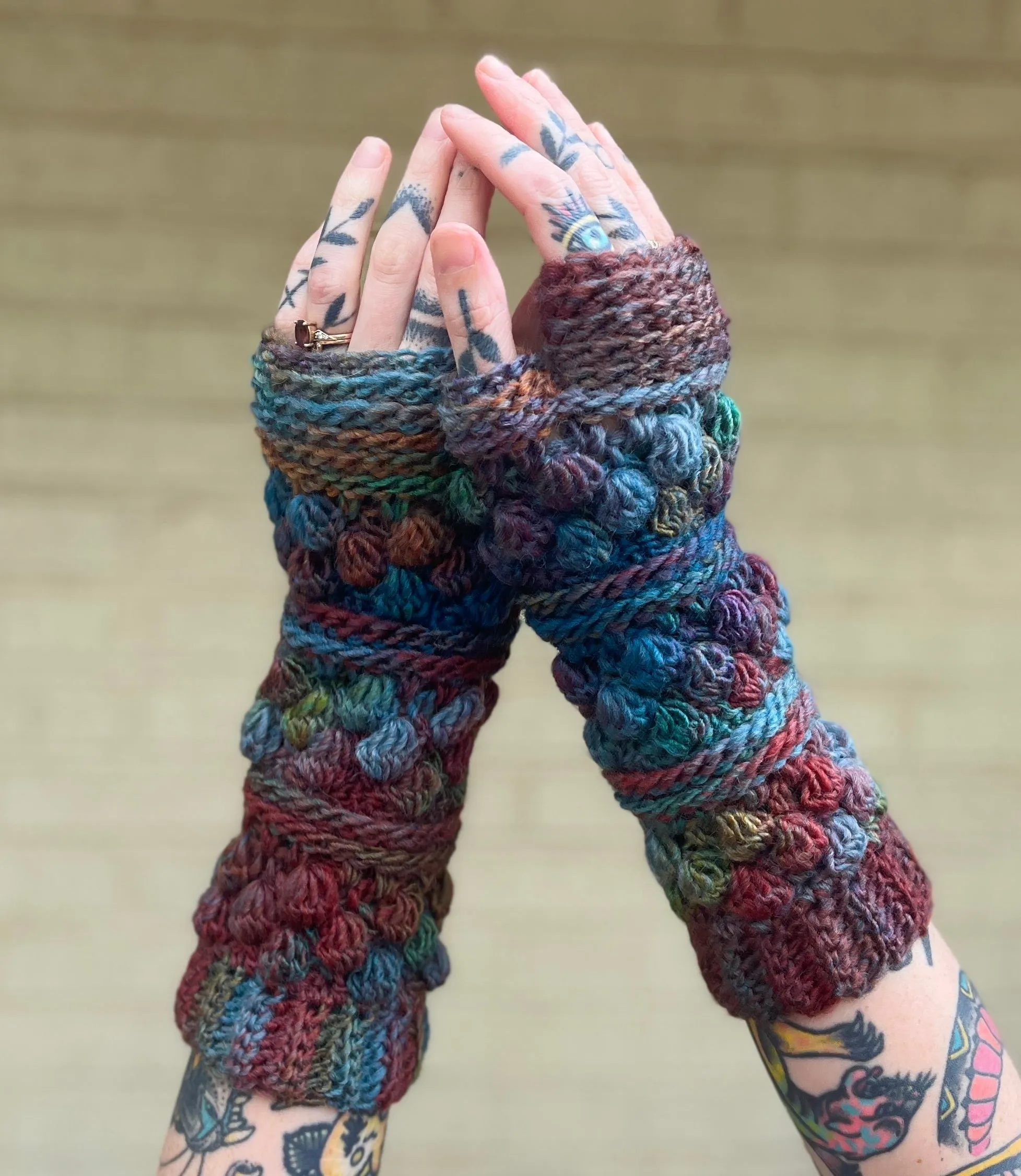 Tidepool Wobble Bobble Gloves
