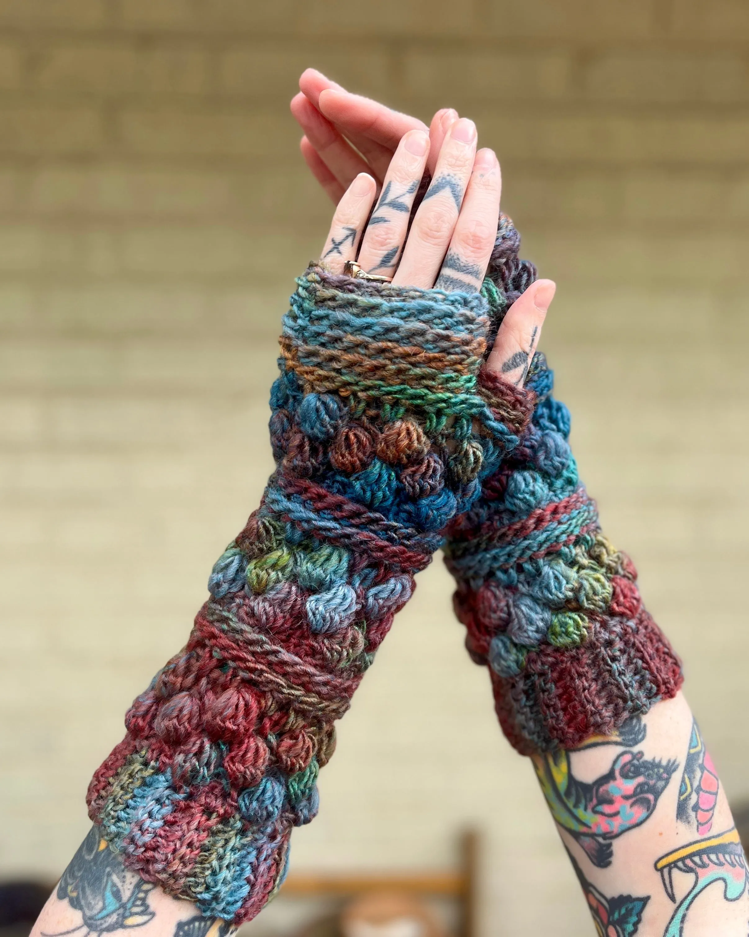 Tidepool Wobble Bobble Gloves