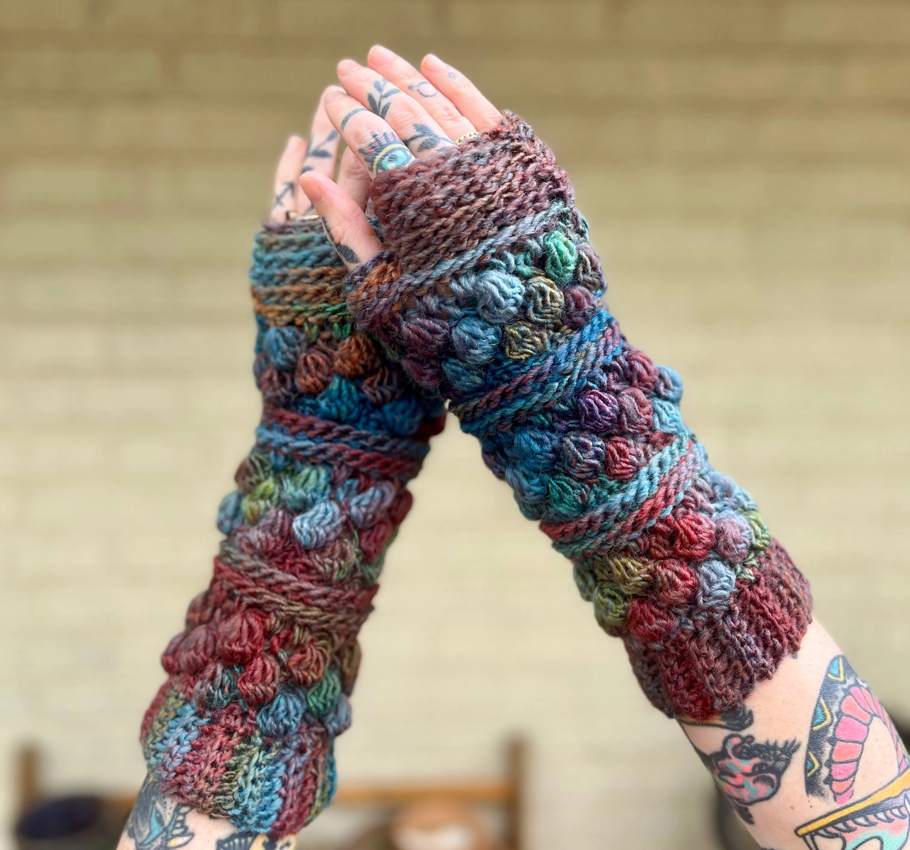 Tidepool Wobble Bobble Gloves