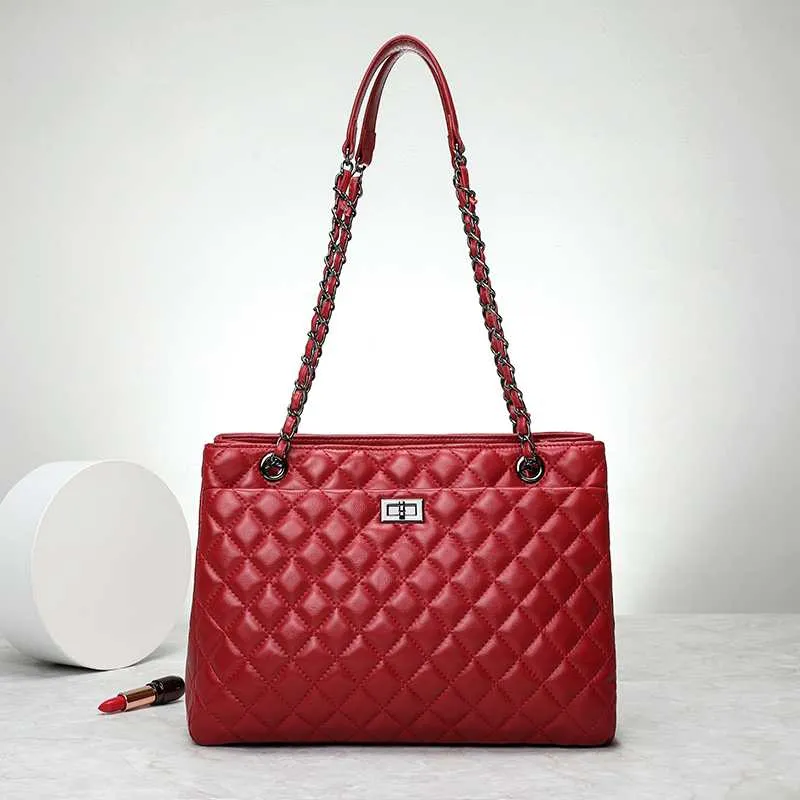 Top Grade  Ladies Shoulder Diamond Chain Cross body  Large Capacity messenger PU leather Bag