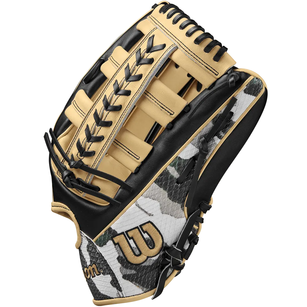 Wilson A2000 1810 12.75" Baseball Glove - Winter 2024: WBW1025271275