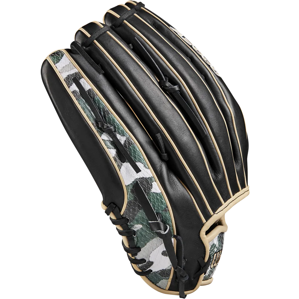 Wilson A2000 1810 12.75" Baseball Glove - Winter 2024: WBW1025271275